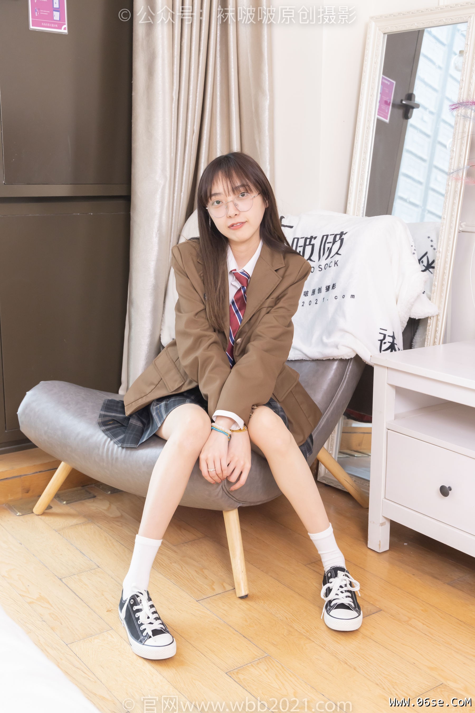 图片[117]-BoBoSocks袜啵啵 No.370 稚予 -板鞋、白棉袜、灰色棉船袜[140P]-六色网