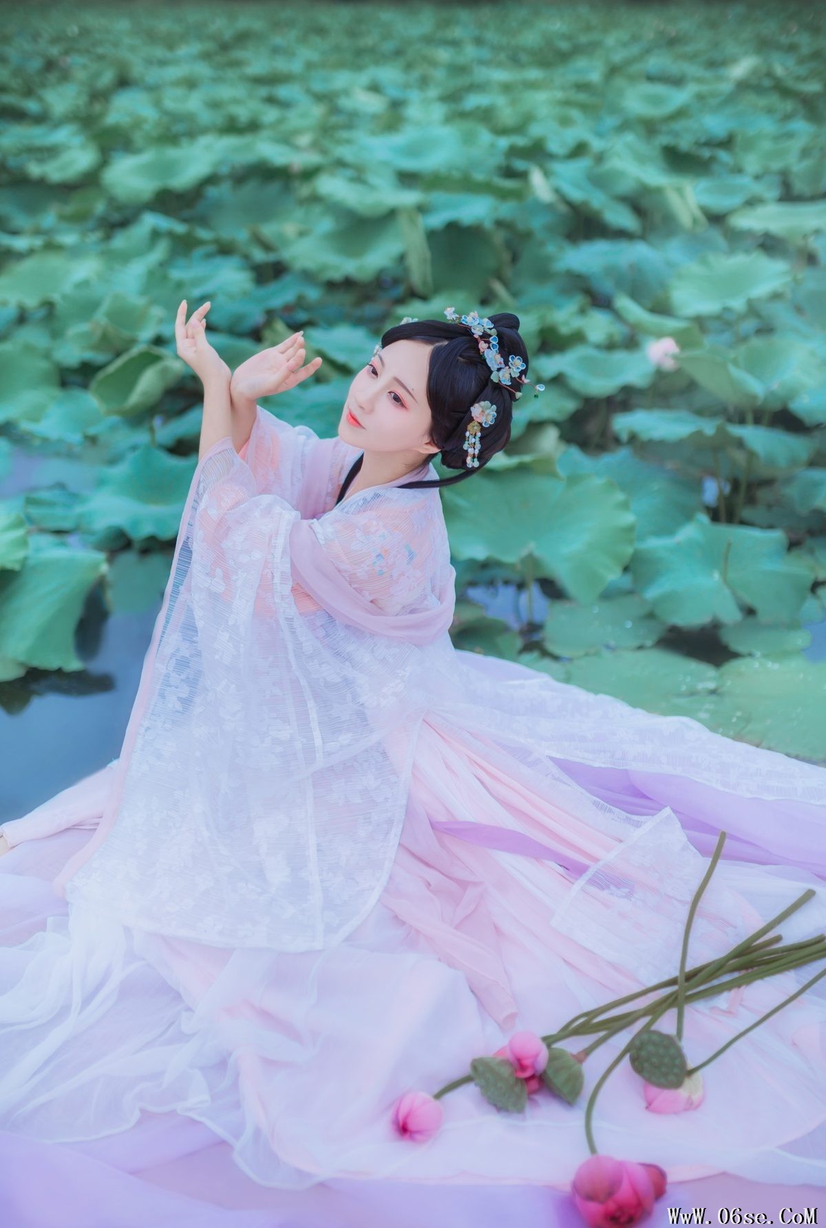 图片[10]-YiTuYu艺图语 Vol.4138 Qi Luo Sheng De Xiao Su Su[24P]-六色网