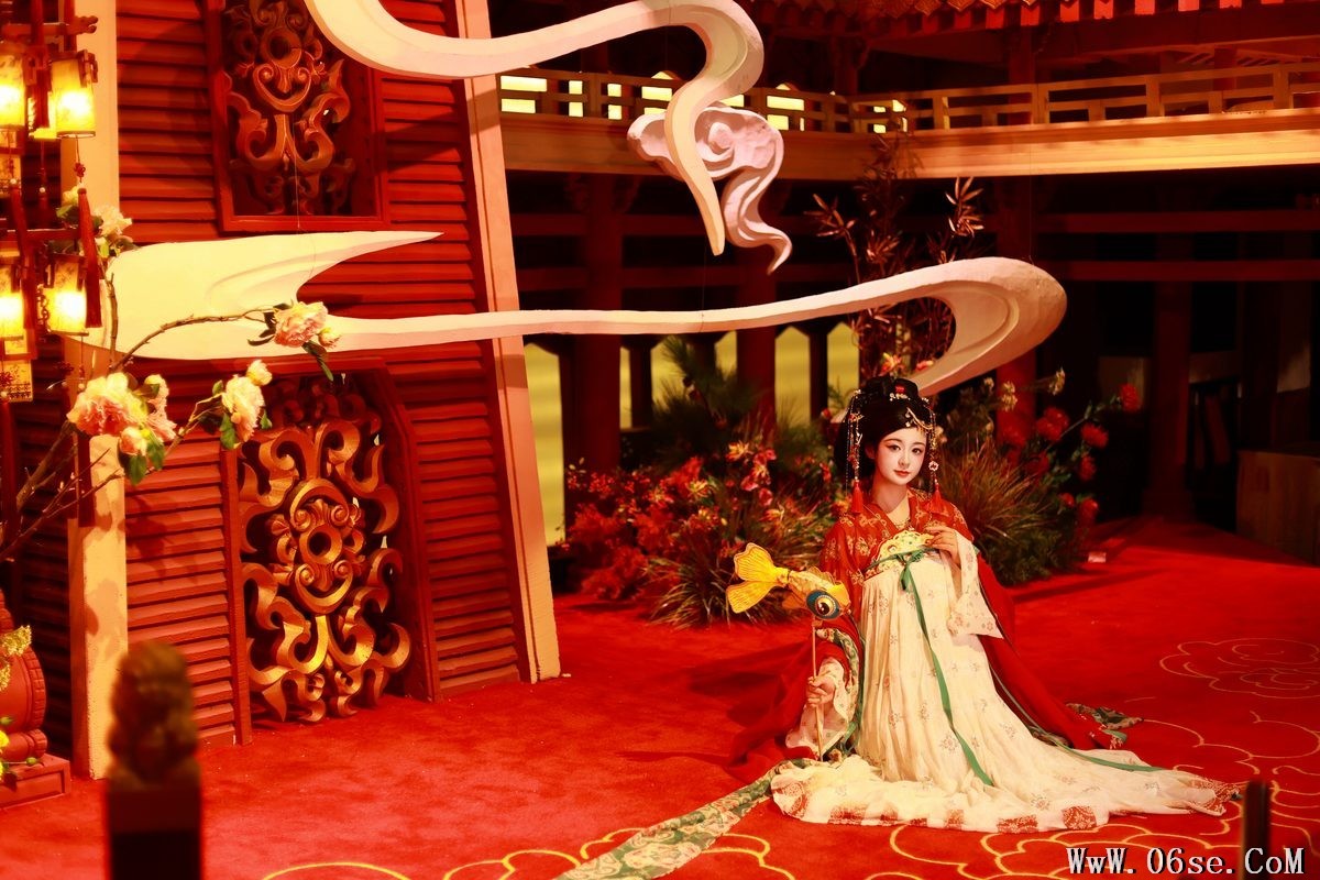 图片[18]-YiTuYu艺图语 Vol.5514 Bu Ke Ai De He He[43P]-六色网