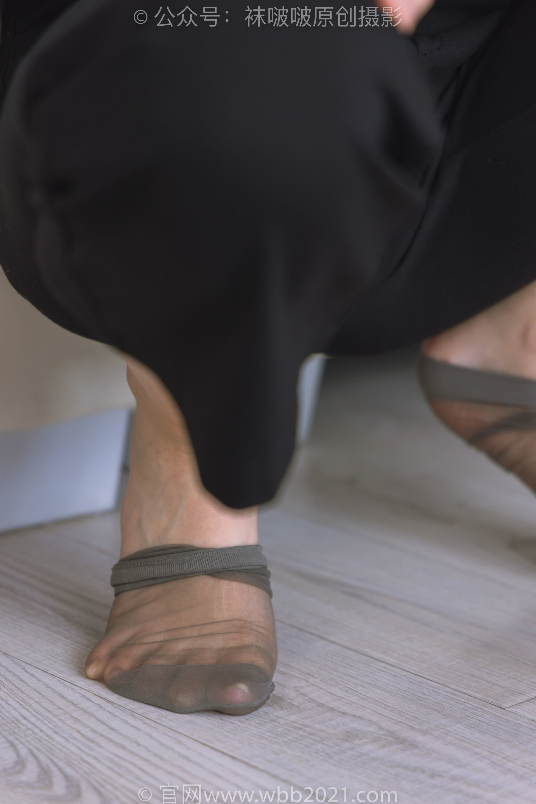 图片[155]-BoBoSocks袜啵啵 No.245 小甜豆 -高跟鞋、短灰丝、半蹲镜头较多[299P]-六色网