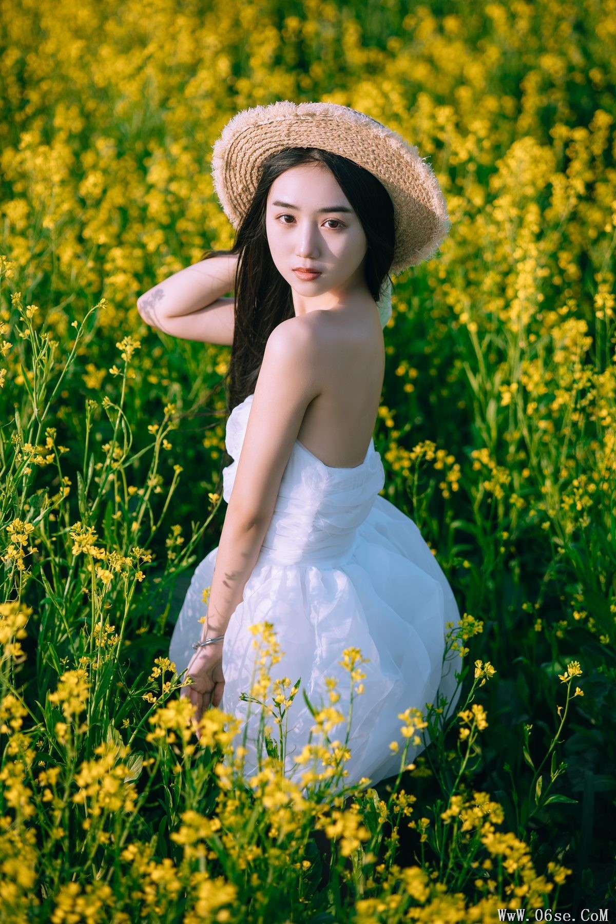 图片[32]-YiTuYu艺图语 Vol.4426 Yi Yu He Bao Dan[51P]-六色网