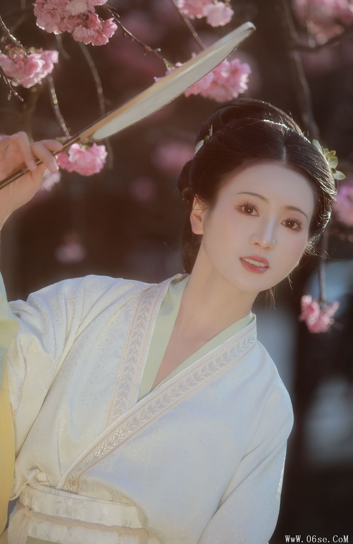 图片[15]-YiTuYu艺图语 Vol.7029 Yu Fang[25P]-六色网