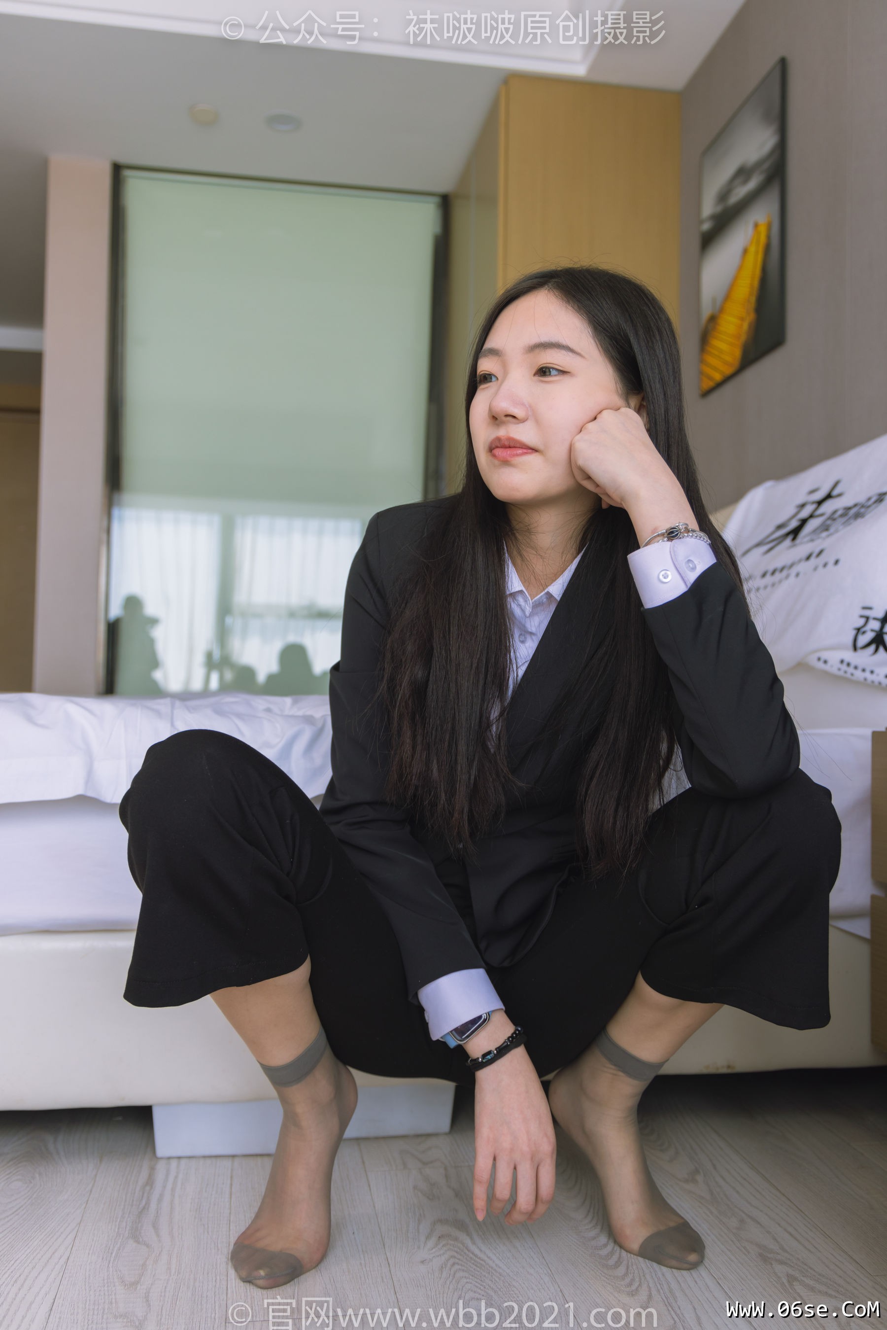 图片[282]-BoBoSocks袜啵啵 No.245 小甜豆 -高跟鞋、短灰丝、半蹲镜头较多[299P]-六色网