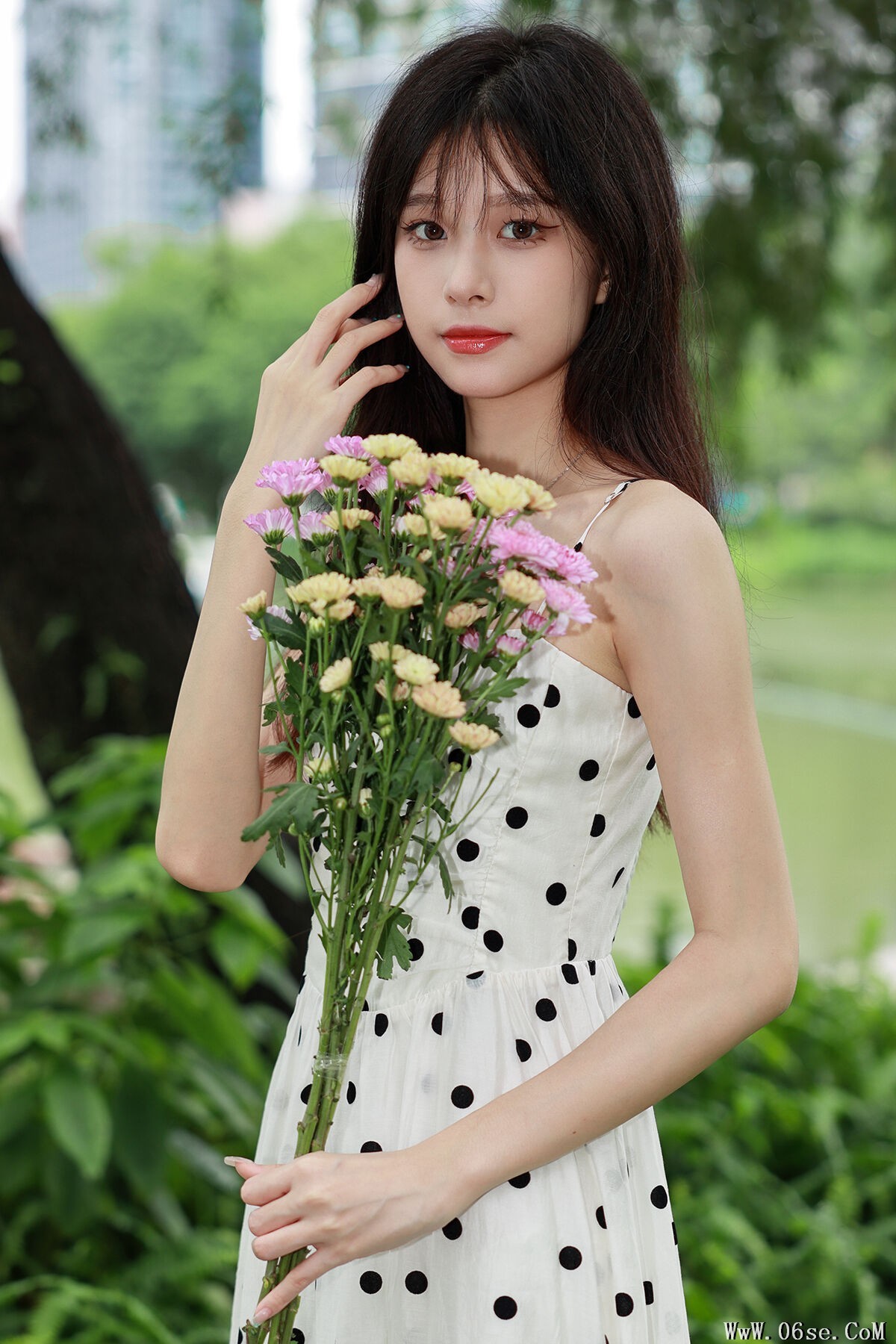 YiTuYu艺图语 Vol.7307 Xiao Le Ge Fei Xiang[29P]-六色网