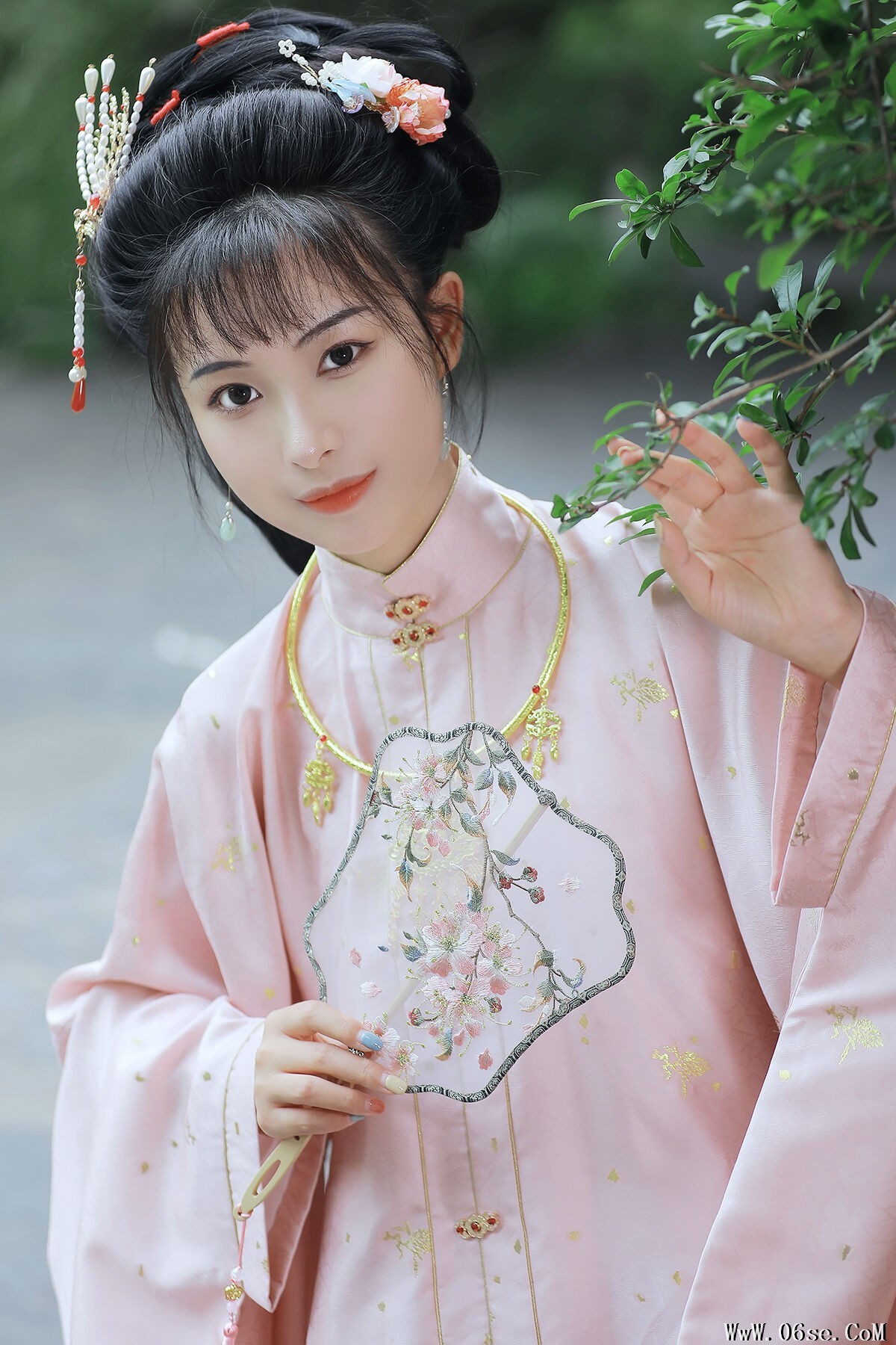 YiTuYu艺图语 Vol.7247 Jiu Niang Yuan Zi[26P]-六色网