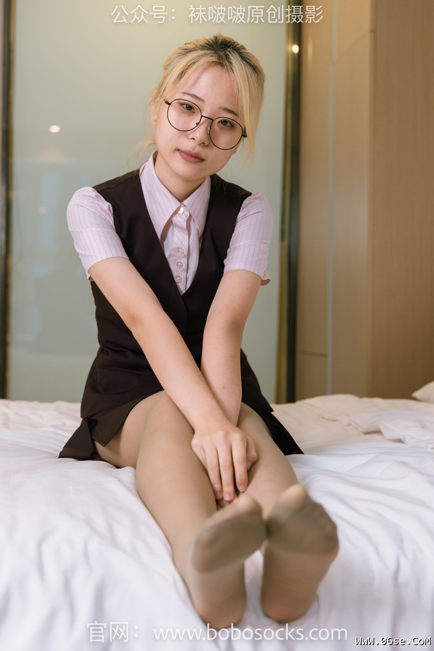 图片[107]-BoBoSocks袜啵啵 No.148 小淳-高跟鞋、咖啡丝、银行制服[140P]-六色网