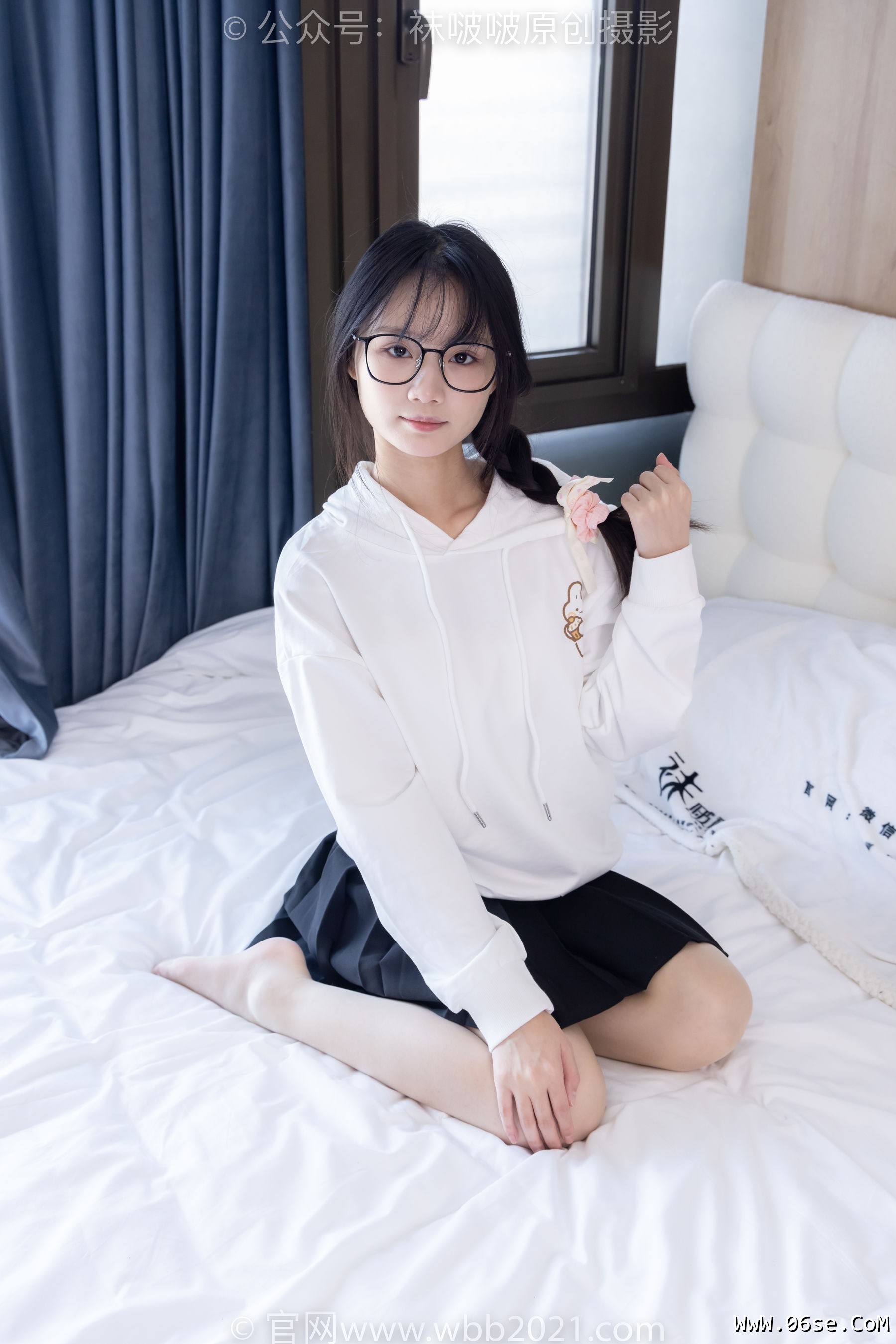 图片[56]-BoBoSocks袜啵啵 No.368 甜甜圈 -运动鞋、白棉袜、油亮肉丝[160P]-六色网