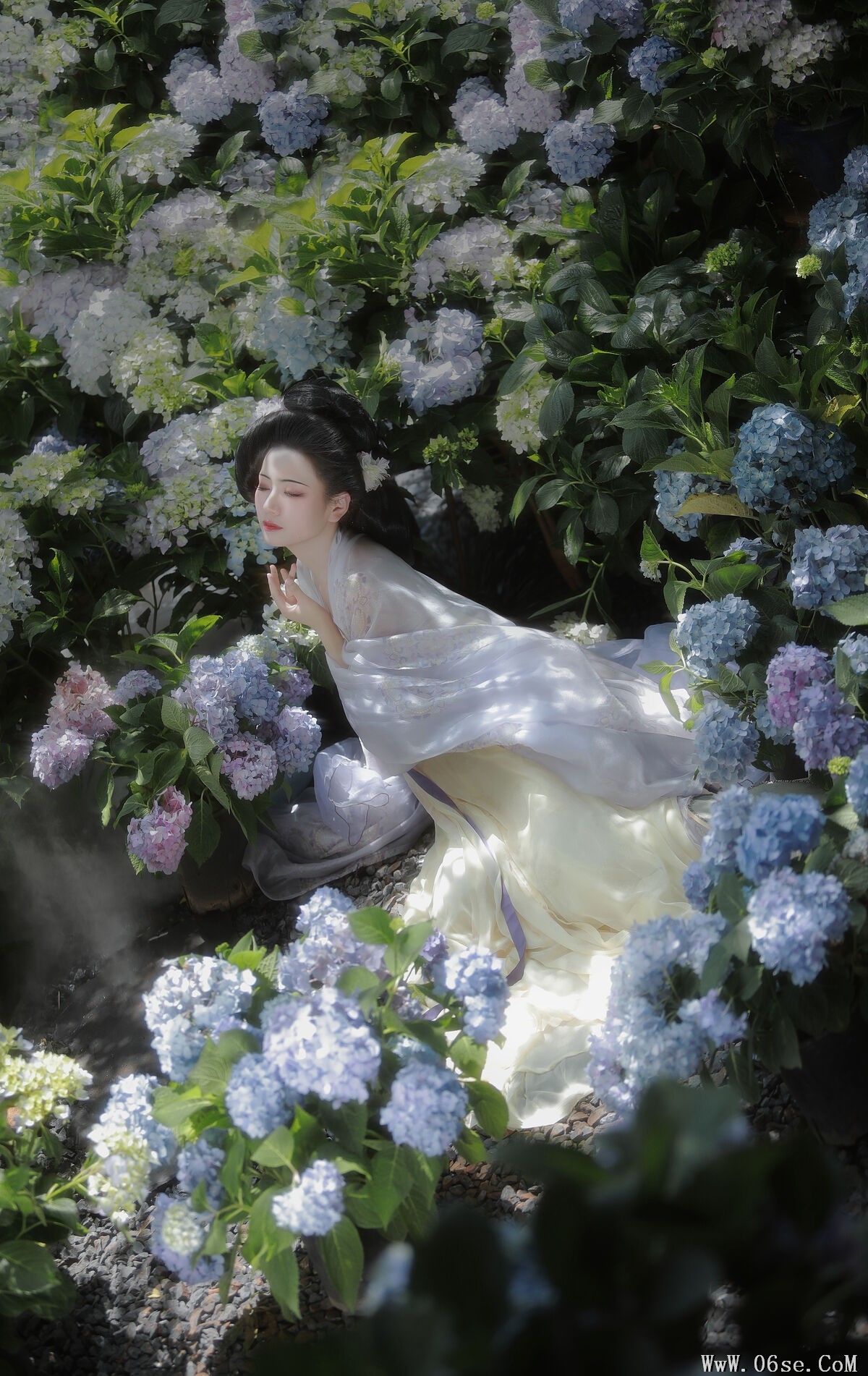 图片[5]-YiTuYu艺图语 Vol.7079 Yu Jin[22P]-六色网