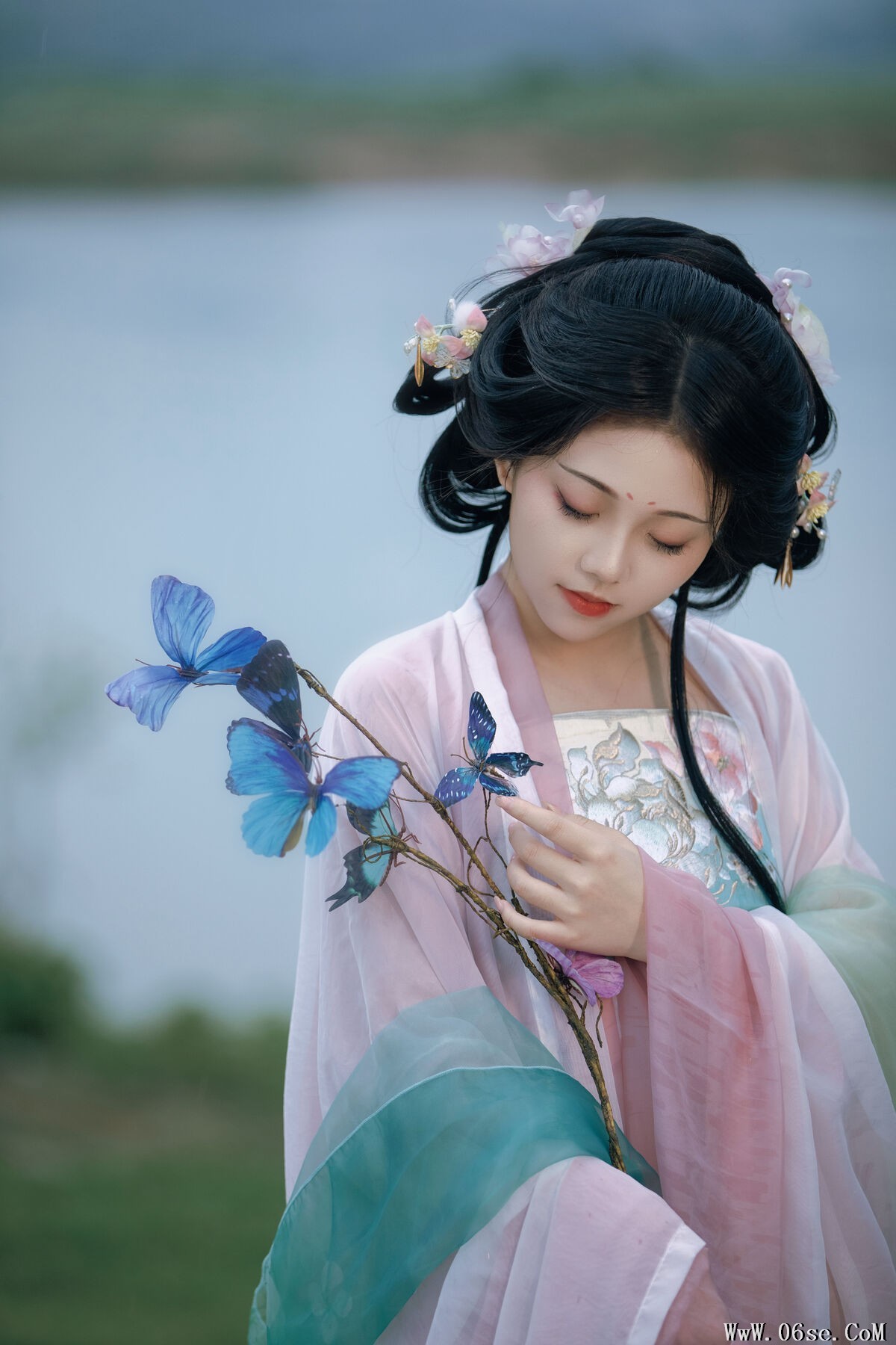 图片[22]-YiTuYu艺图语 Vol.7715 Jin Zou Ba[26P]-六色网