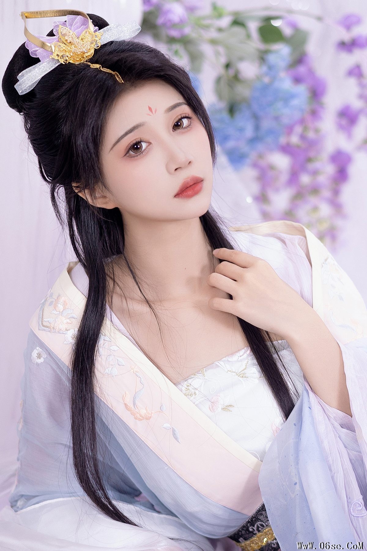 YiTuYu艺图语 Vol.4839 Qi Luo Sheng De Xiao Su Su[27P]-六色网