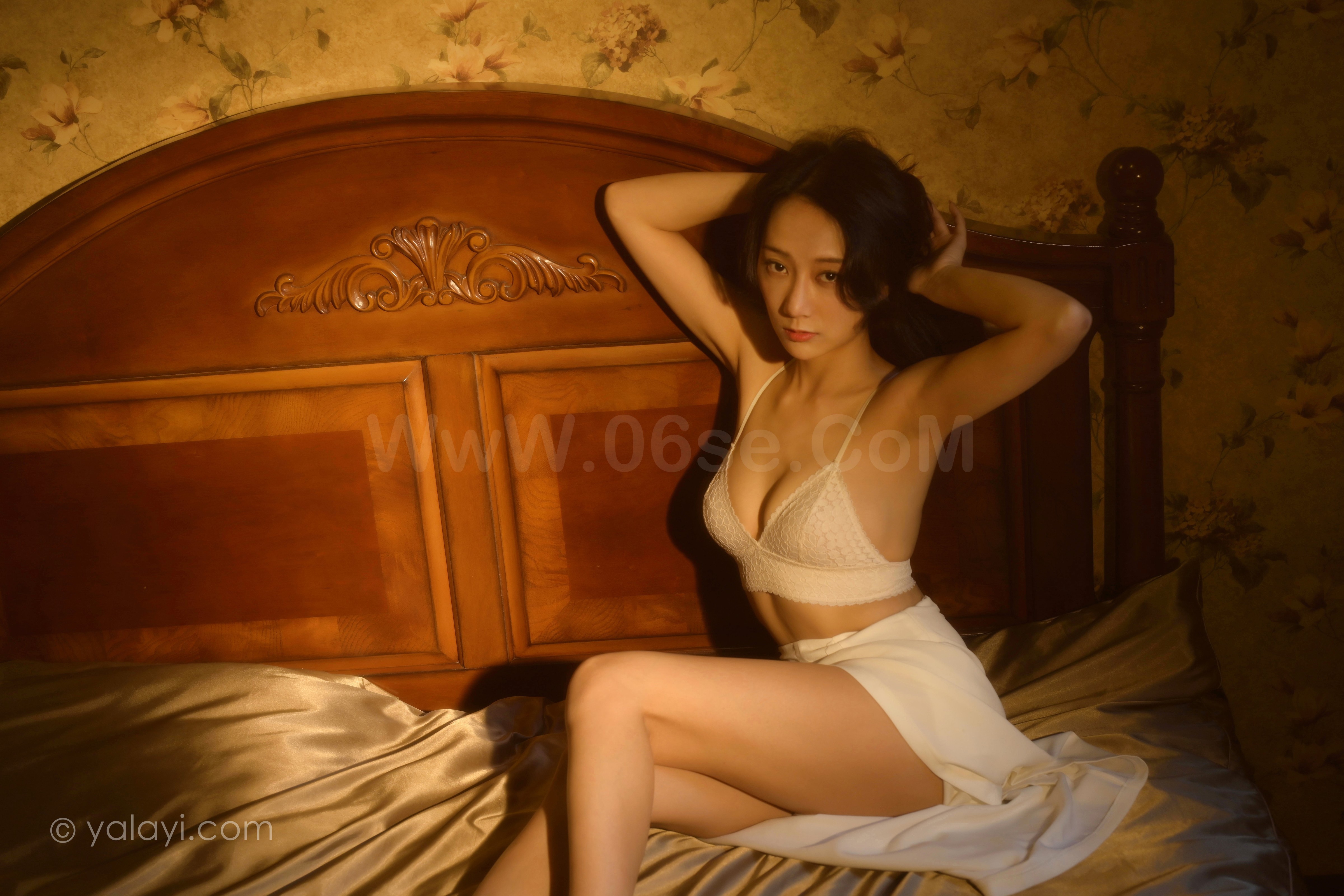 图片[5]-雅拉伊 – 何嘉颖《她是谁》[52P]-六色网
