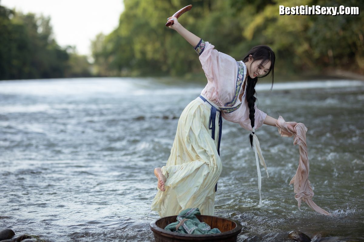 图片[17]-YiTuYu艺图语 Vol.4050 Su Mei Zai Lu Shang[25P]-六色网