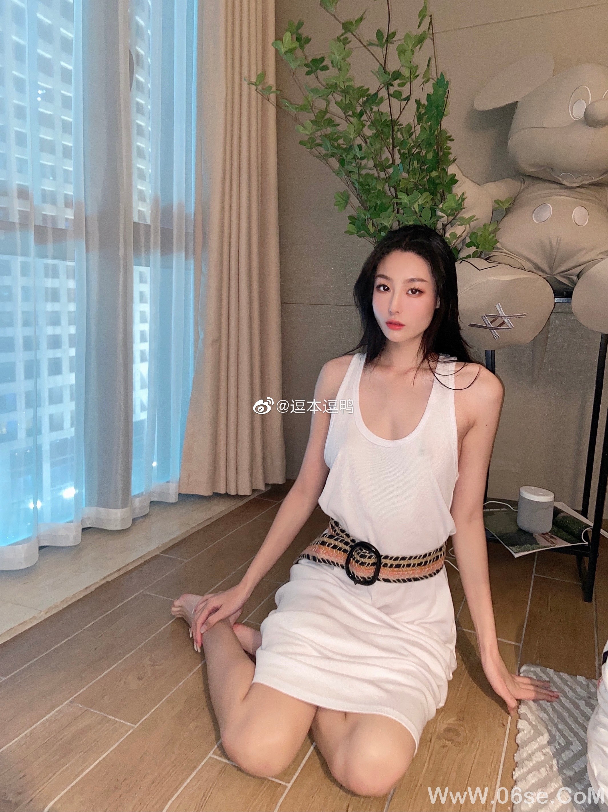 图片[109]-逗本逗鸭早期(整容前)诱惑私拍[211P]-六色网