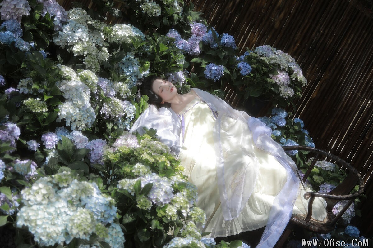 图片[21]-YiTuYu艺图语 Vol.7079 Yu Jin[22P]-六色网
