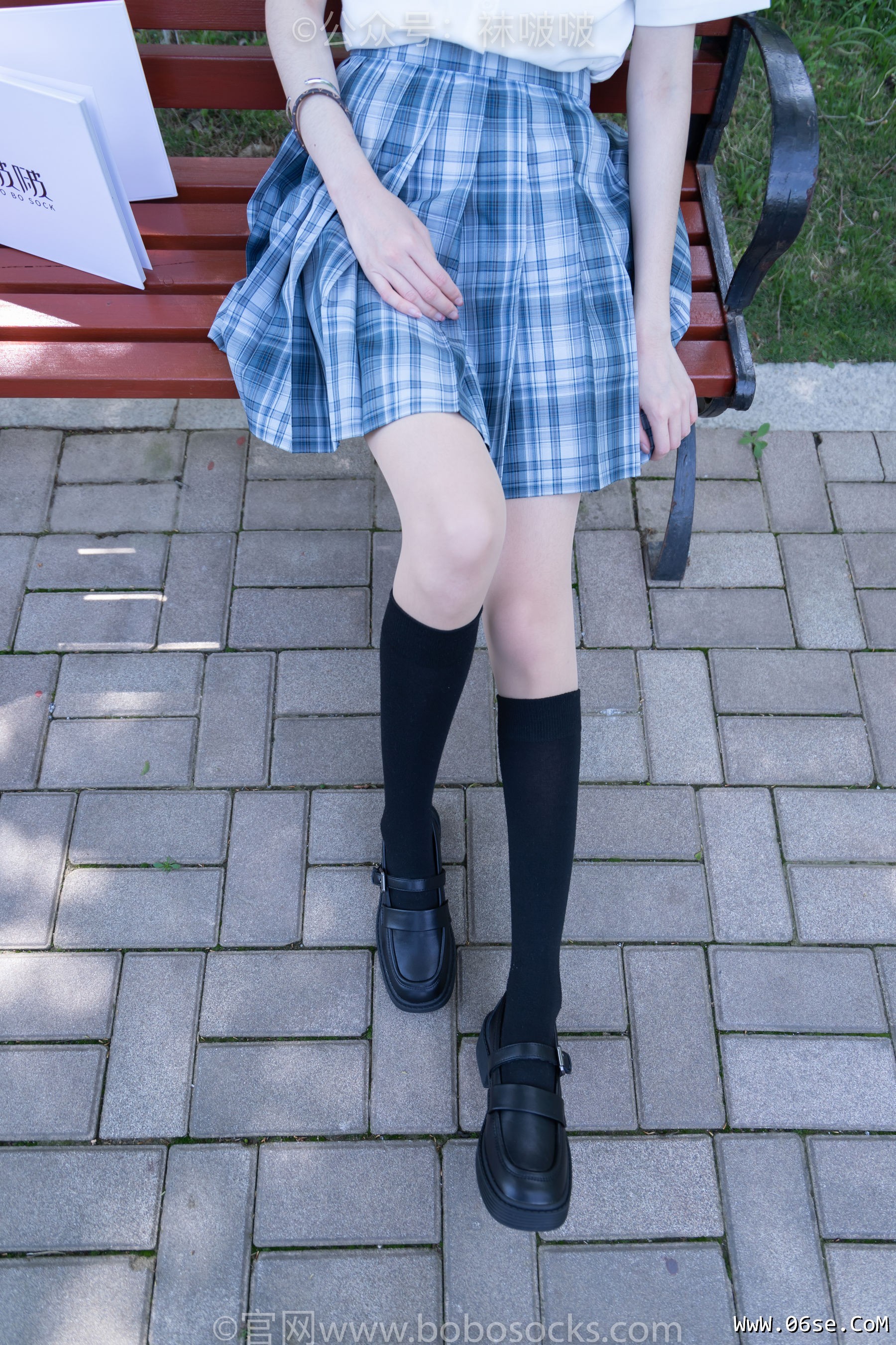 图片[21]-BoBoSocks袜啵啵 No.007 稚予-JK制服、皮鞋、黑色中筒棉袜、肉丝[143P]-六色网