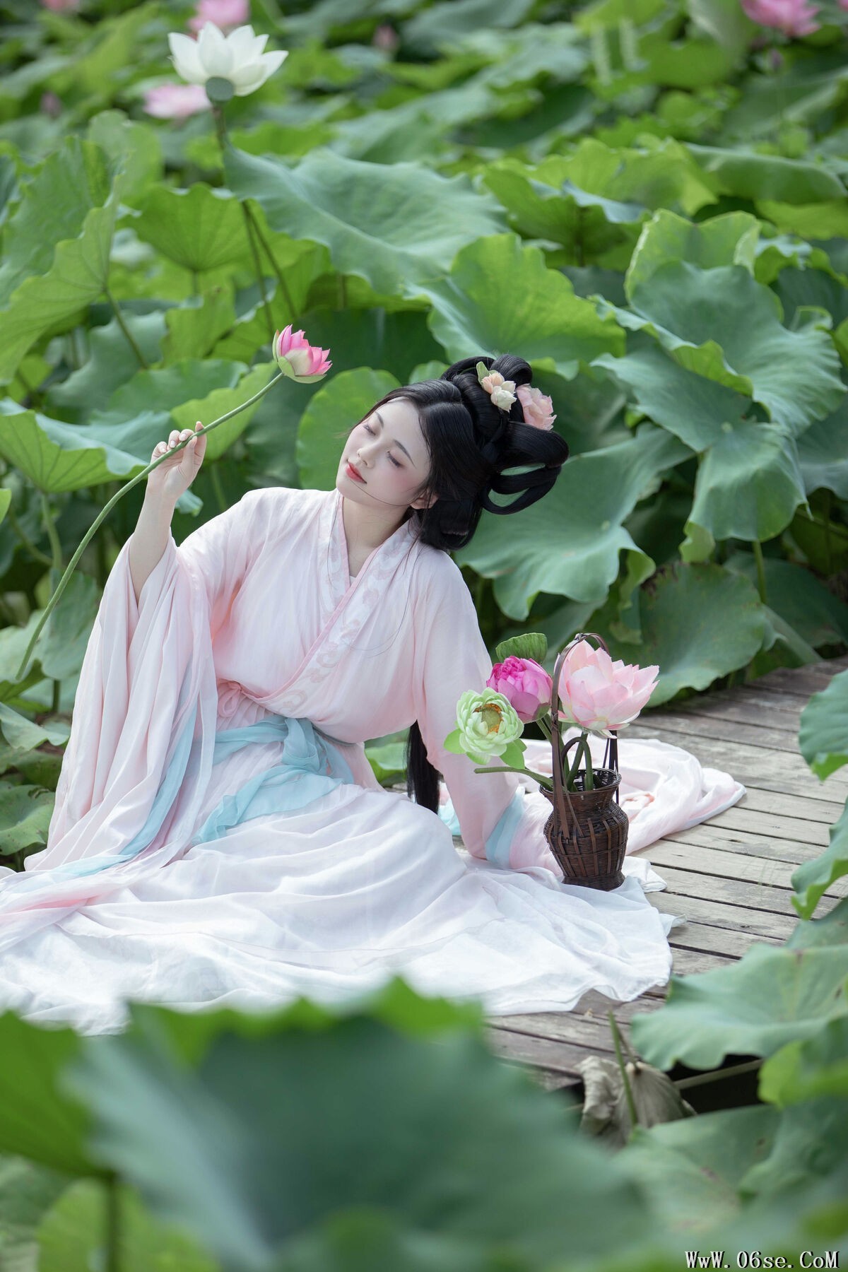 图片[12]-YiTuYu艺图语 Vol.7597 Jin Zou Ba[24P]-六色网