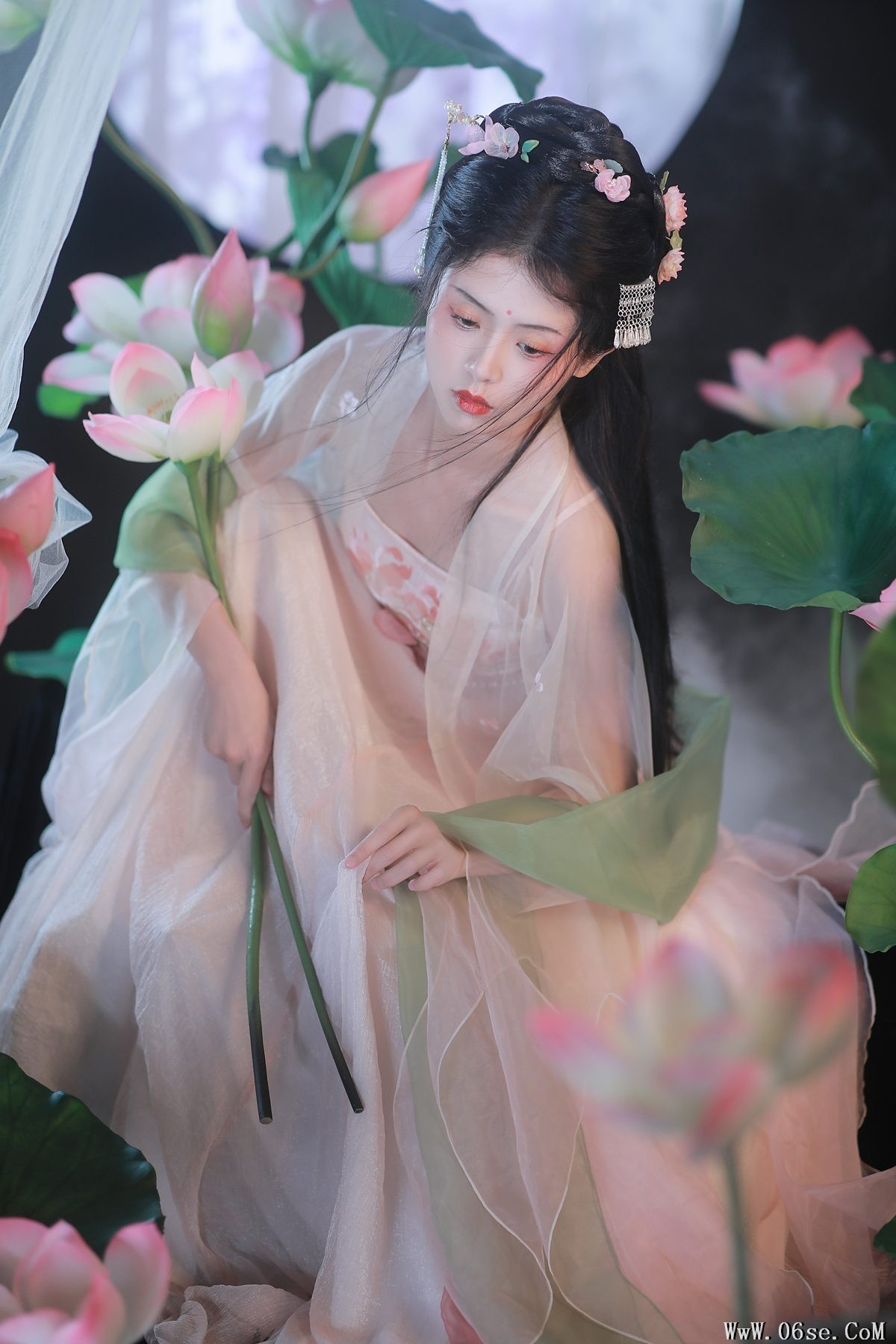 图片[24]-YiTuYu艺图语 Vol.4974 Dai Bu Zhu De Yi Mi[37P]-六色网