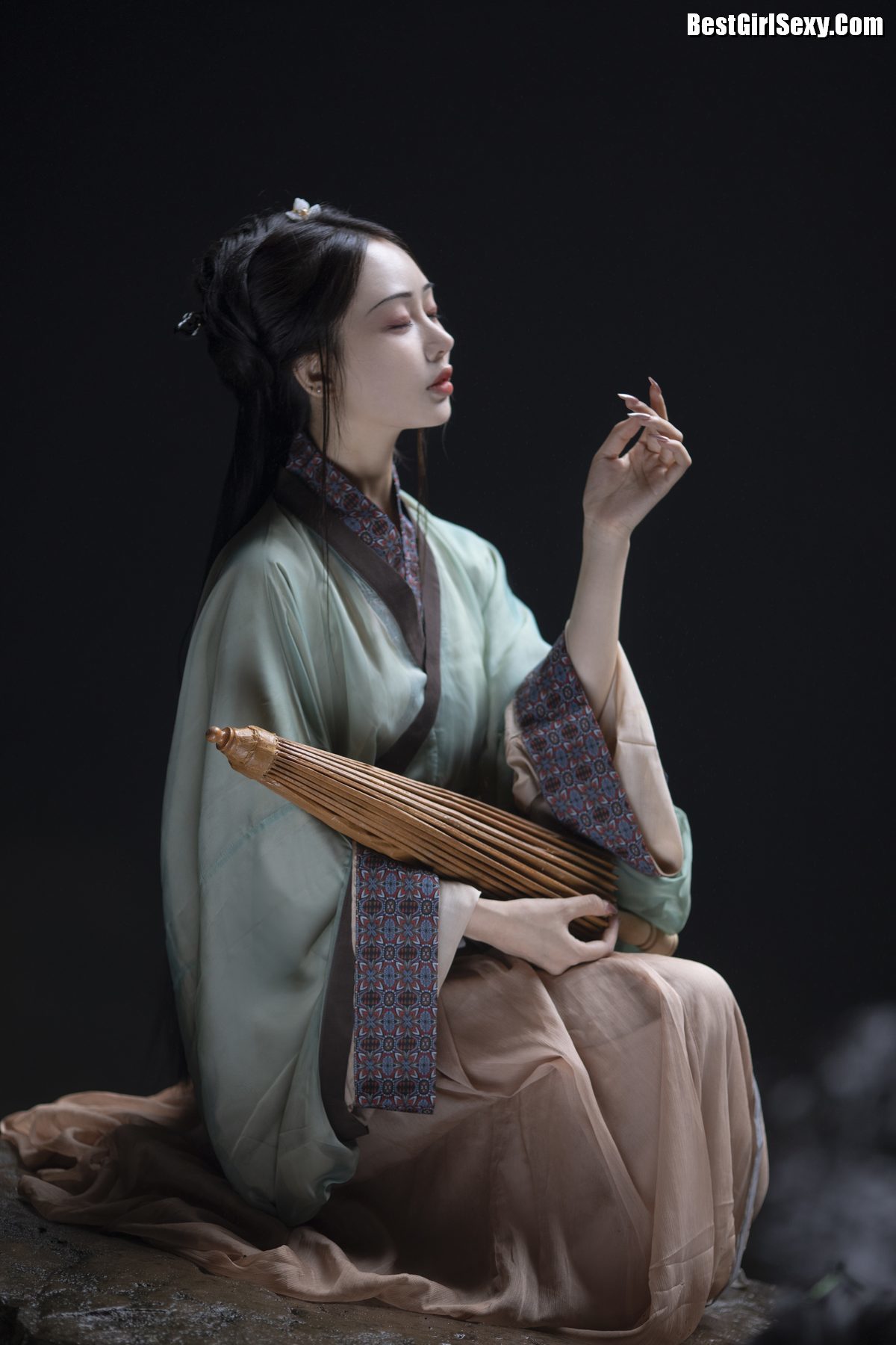 图片[13]-YiTuYu艺图语 Vol.4031 Su Mei Zai Lu Shang[25P]-六色网