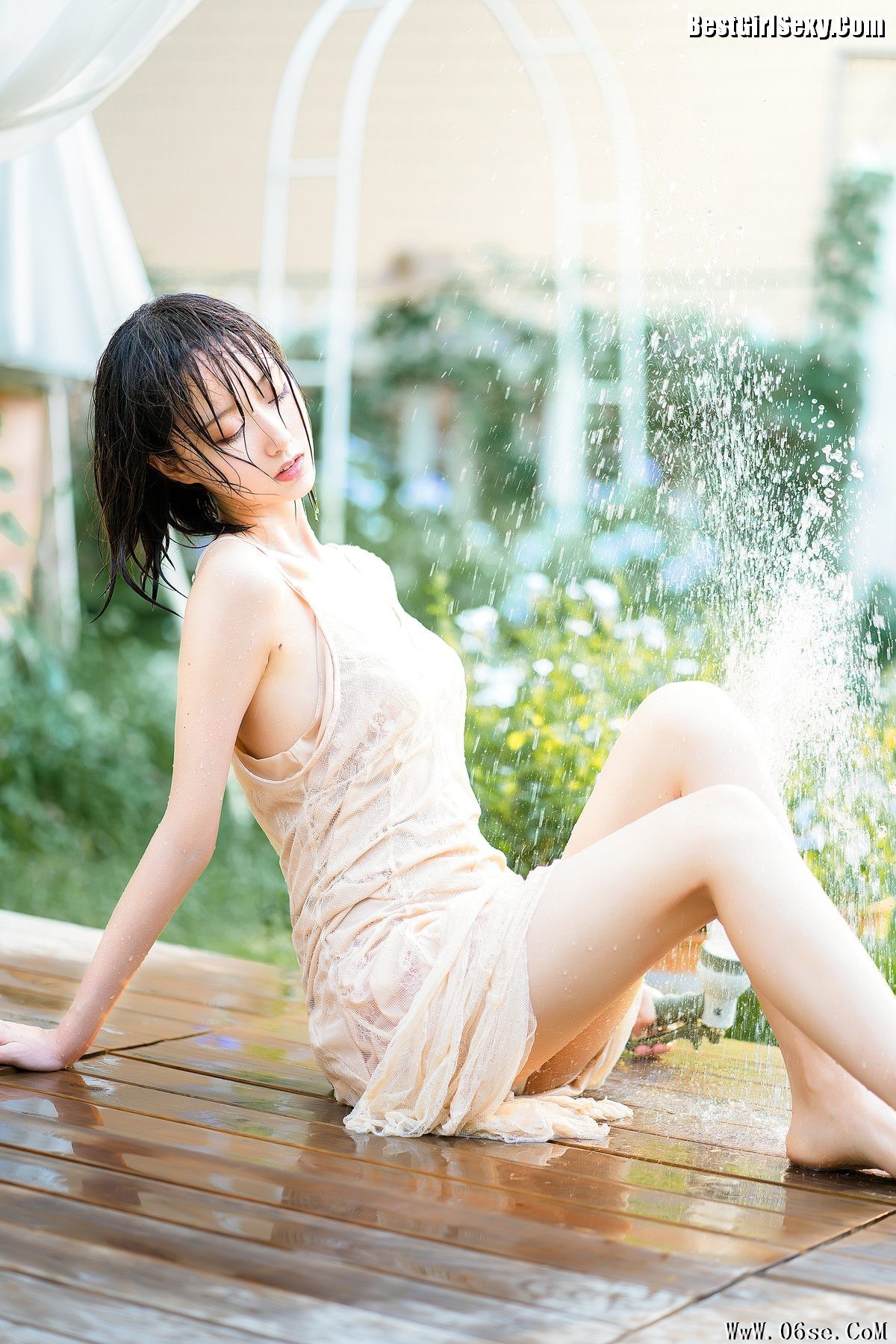 图片[27]-YiTuYu艺图语 Vol.4012 Mu Mian Mian VWV[28P]-六色网