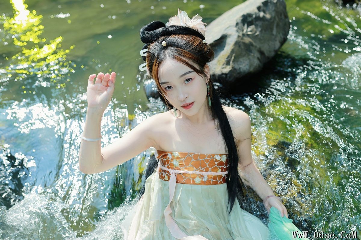 图片[23]-YiTuYu艺图语 Vol.5233 Yu Yan[38P]-六色网