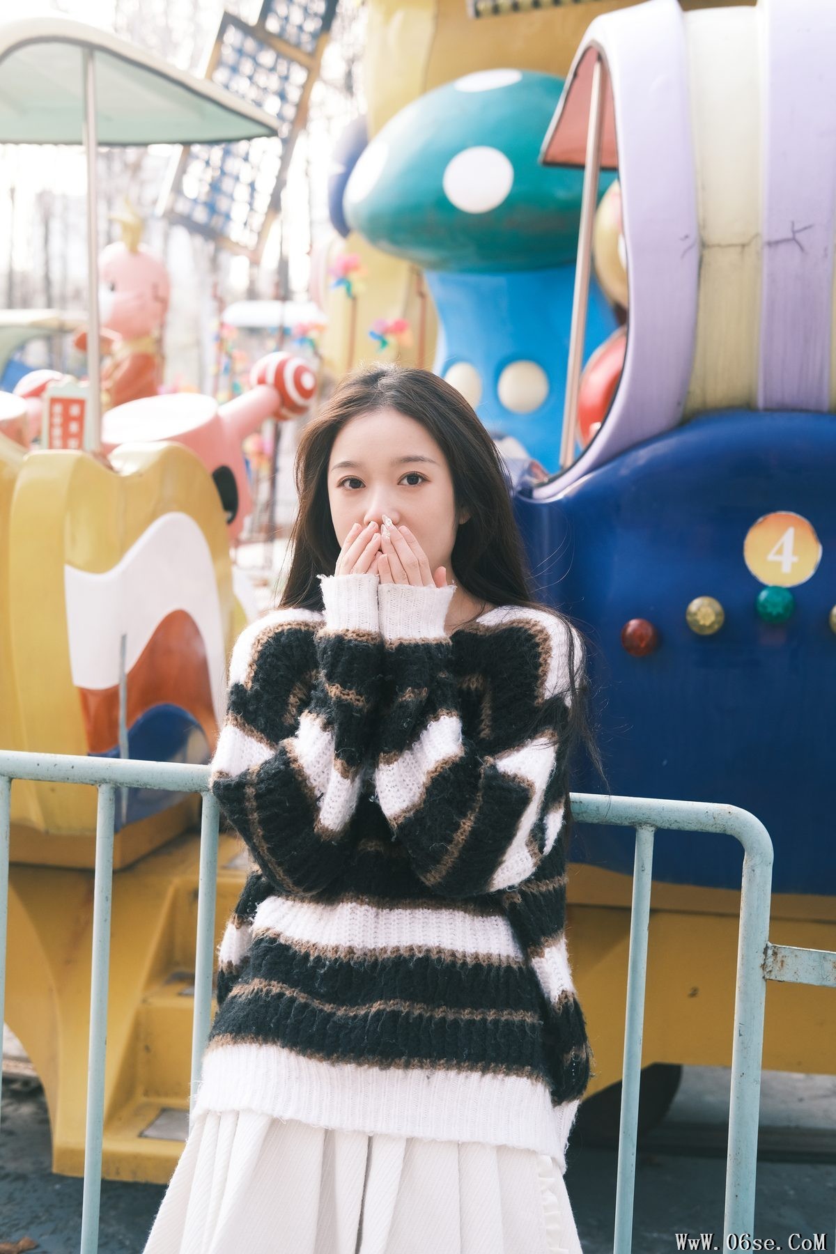 图片[37]-YiTuYu艺图语 Vol.3727 Ge Man Ni Nini[38P]-六色网