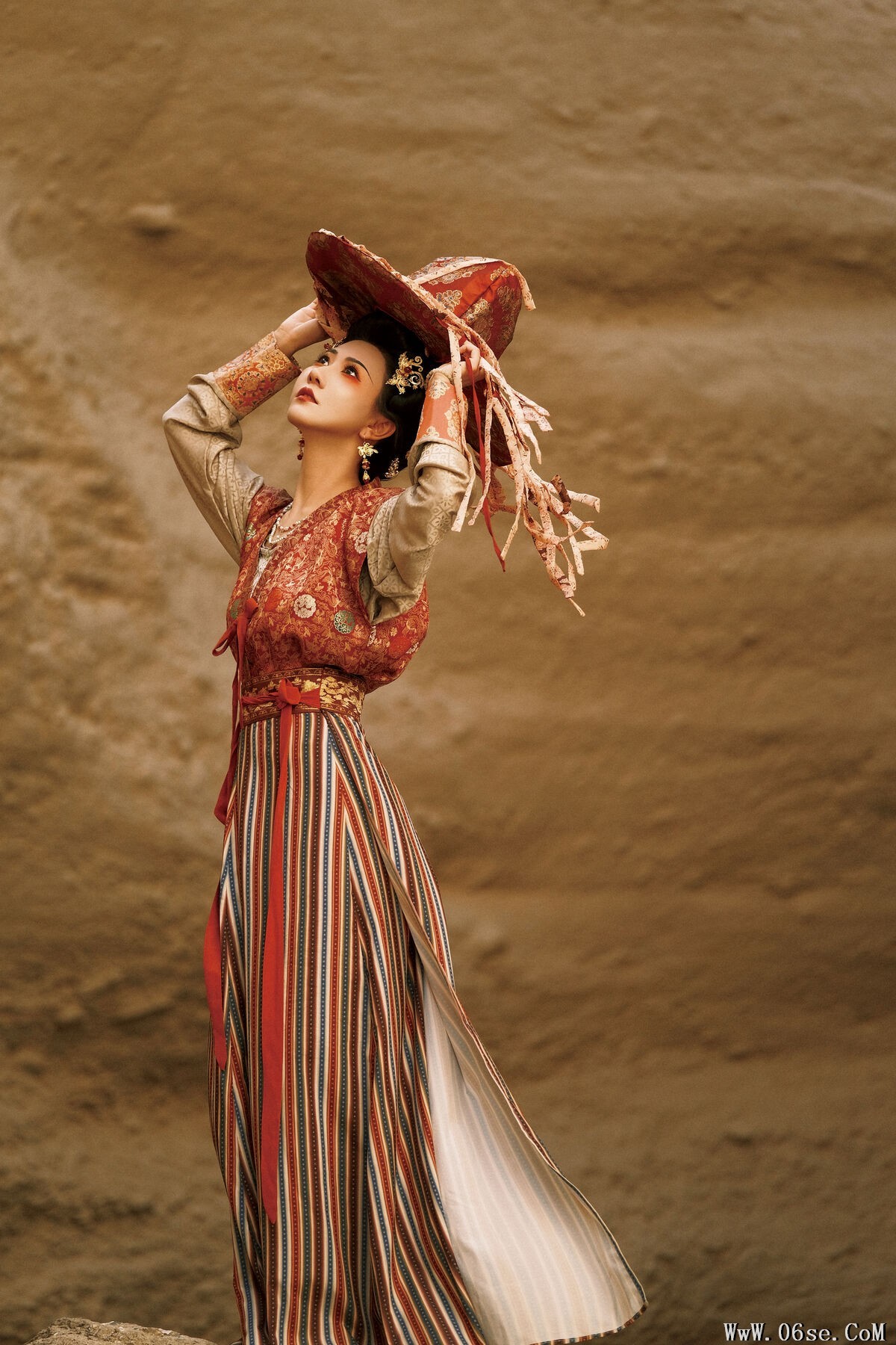 图片[15]-YiTuYu艺图语 Vol.7732 Xiao Bei Ke Qing Bu Yao Fang Qi[25P]-六色网