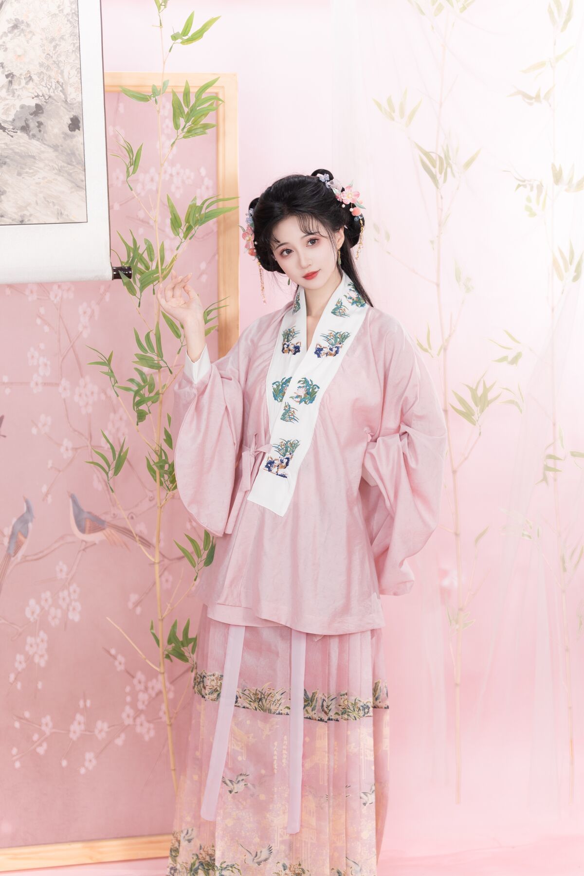 图片[20]-YiTuYu艺图语 Vol.7149 Qi Luo Sheng De Xiao Su Su[26P]-六色网