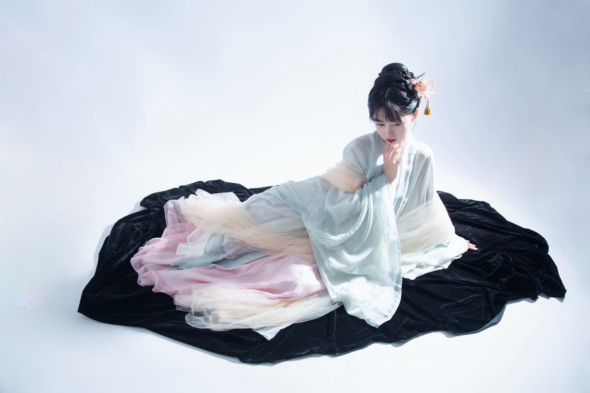 图片[20]-YiTuYu艺图语 Vol.6044 Yi Xuan[22P]-六色网