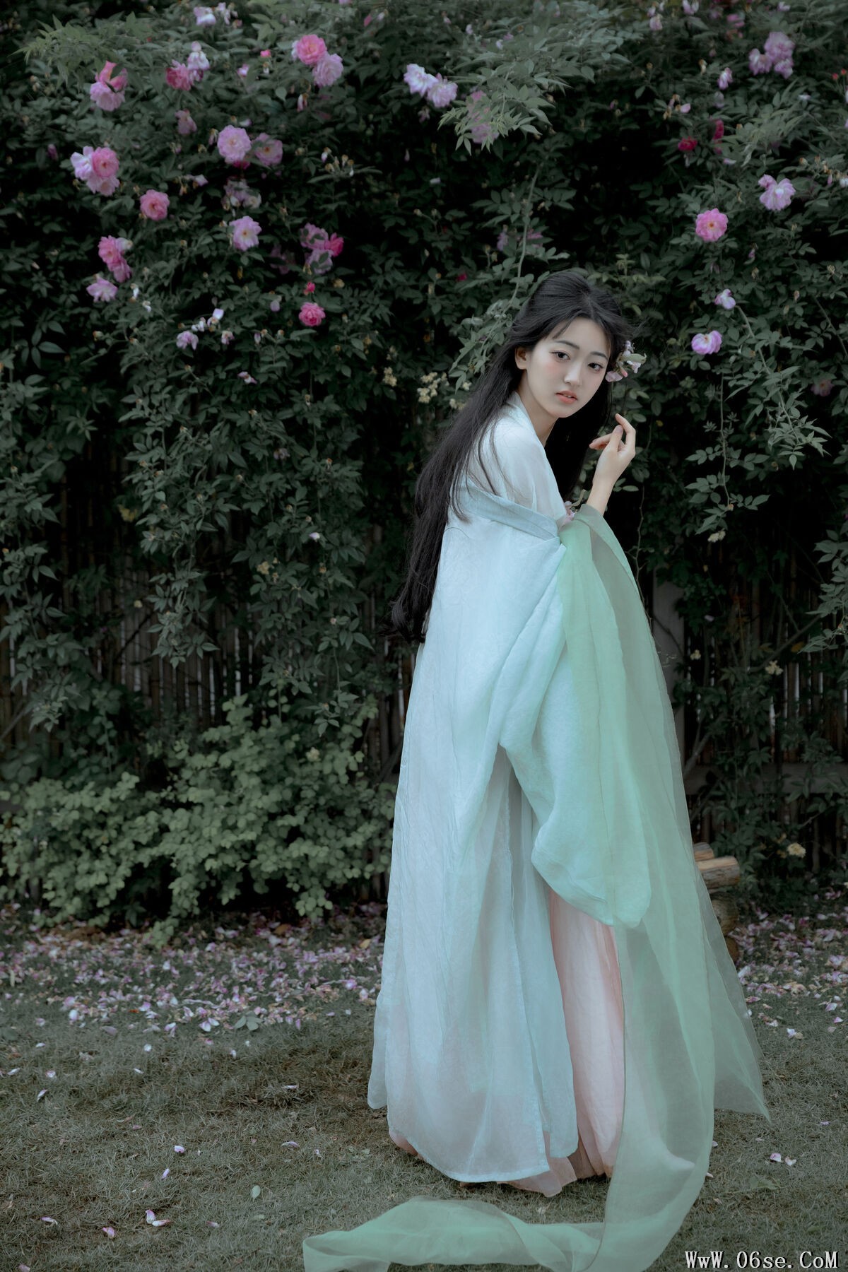 图片[12]-YiTuYu艺图语 Vol.6893 Leng Ku Wang Ye[25P]-六色网