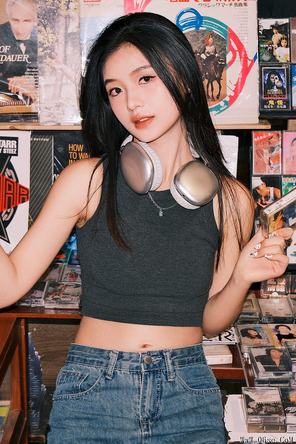 YiTuYu艺图语 Vol.5694 Bu Ta Xiao Yao[32P]-六色网