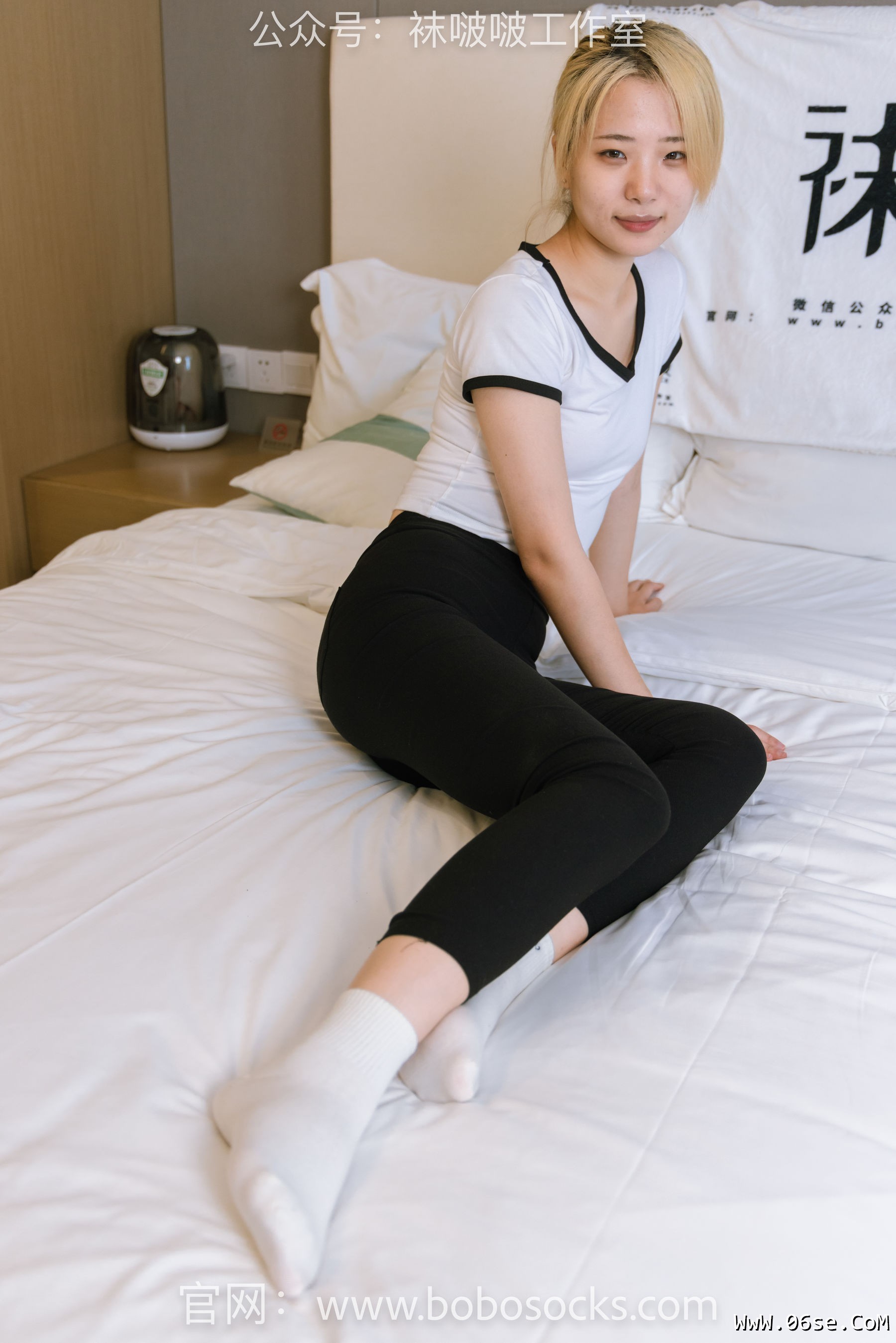 图片[111]-BoBoSocks袜啵啵 No.122 小淳-高跟长靴、白棉袜、裸足[149P]-六色网