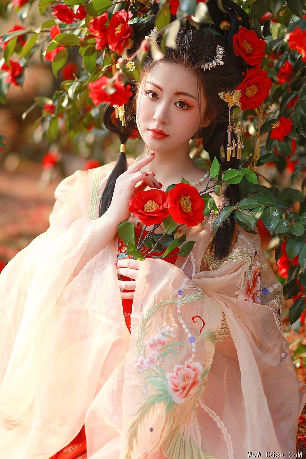 YiTuYu艺图语 Vol.5090 Bu Ke Ai De He He Miao[28P]-六色网