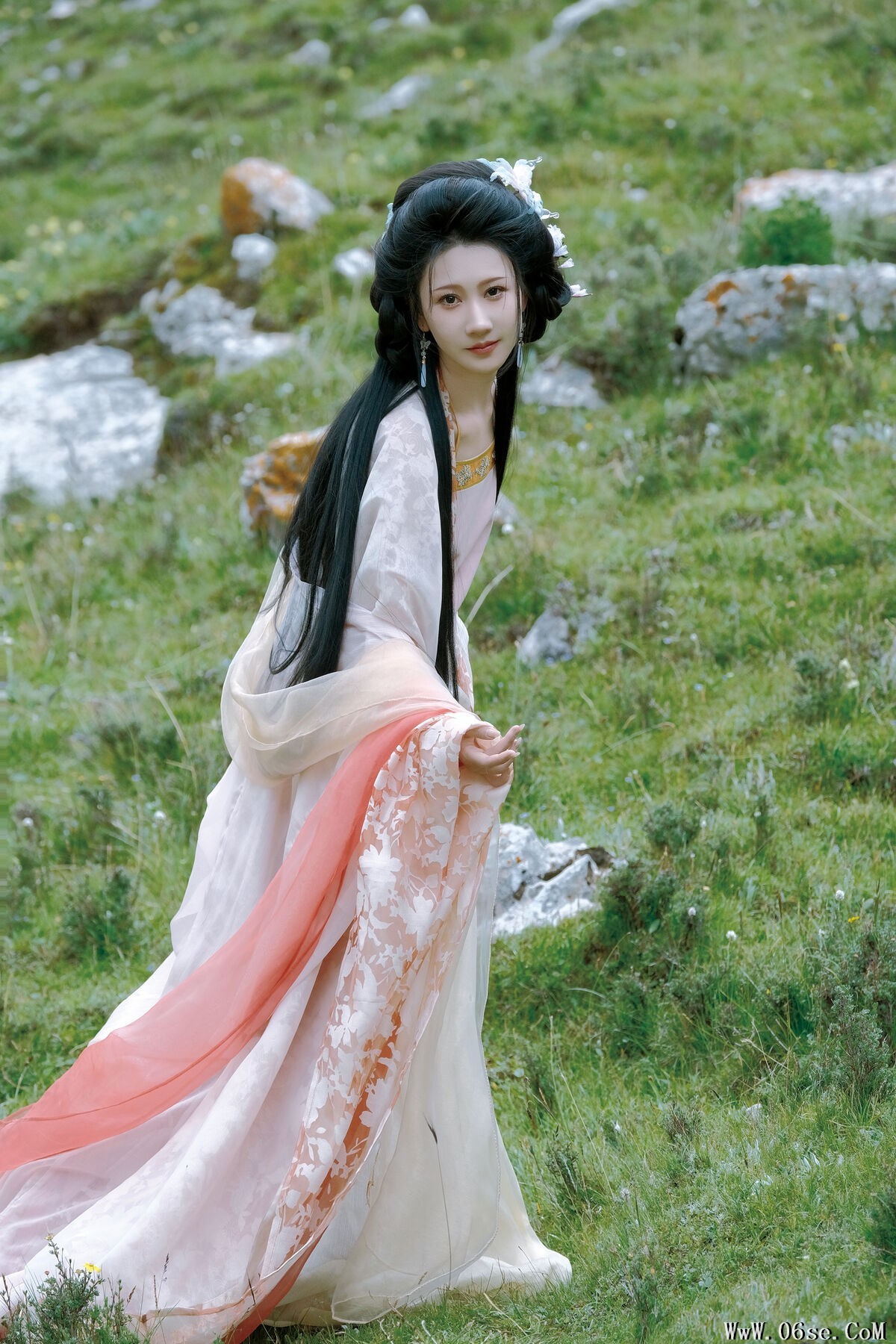 图片[16]-YiTuYu艺图语 Vol.7716 Xiao Bei Ke Qing Bu Yao Fang Qi[23P]-六色网
