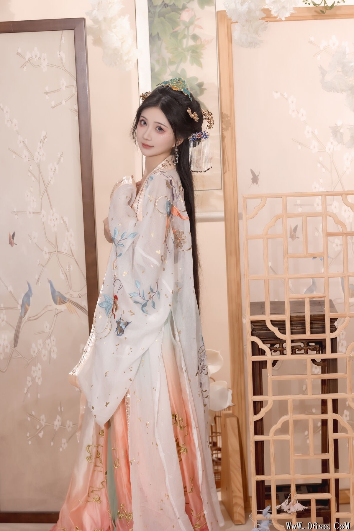 图片[5]-YiTuYu艺图语 Vol.7470 Qi Luo Sheng De Xiao Su Su[28P]-六色网