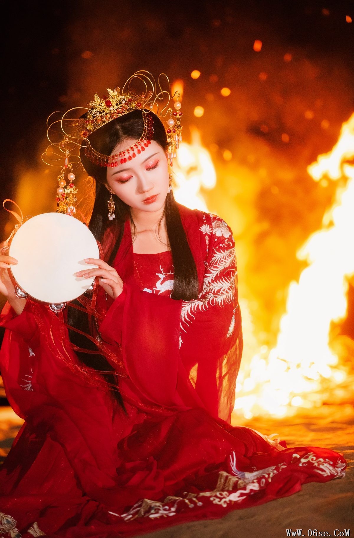 图片[24]-YiTuYu艺图语 Vol.4174 Qi Luo Sheng De Xiao Su Su[25P]-六色网