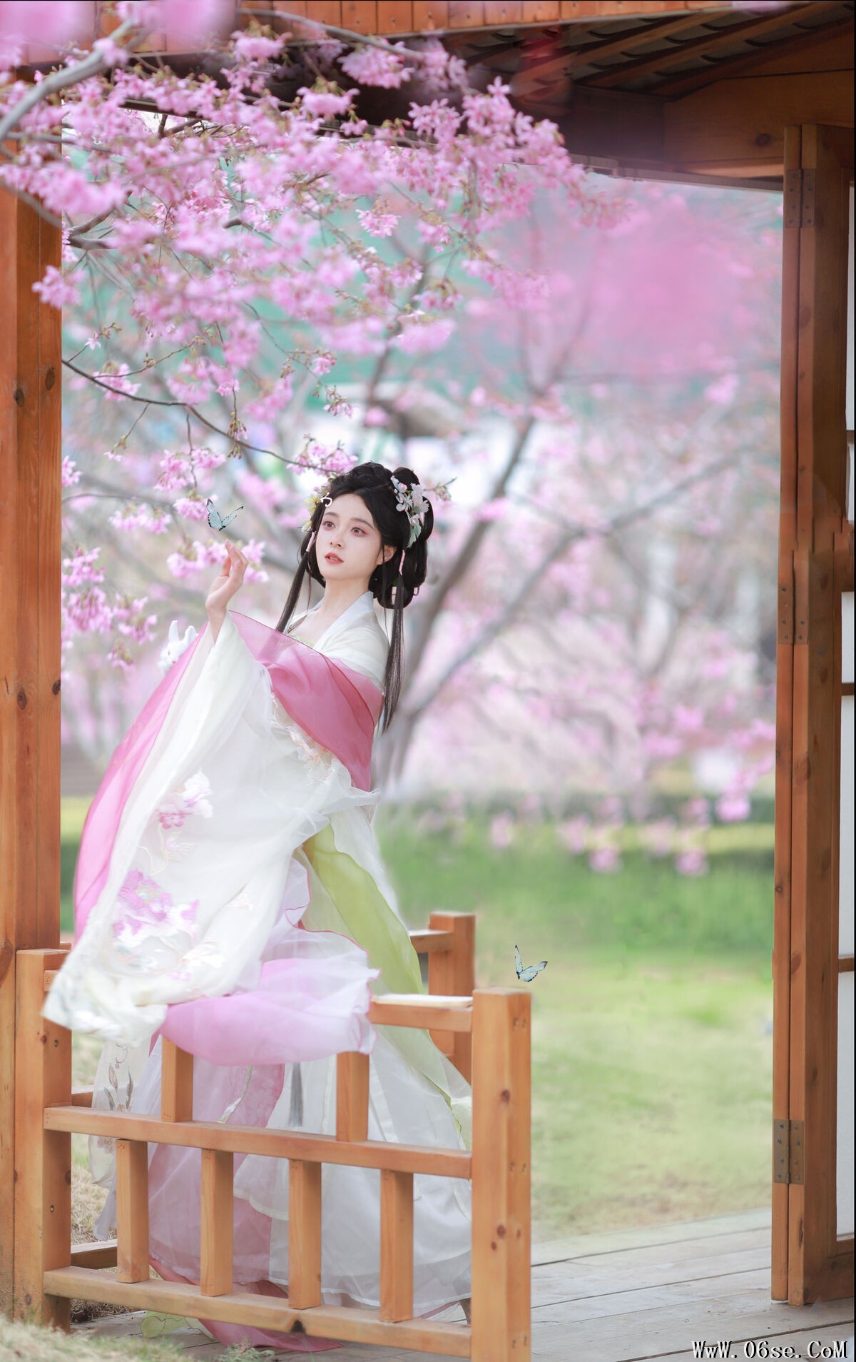 图片[11]-YiTuYu艺图语 Vol.6610 Nu Li Hua Zhuang De Sui Sui[22P]-六色网