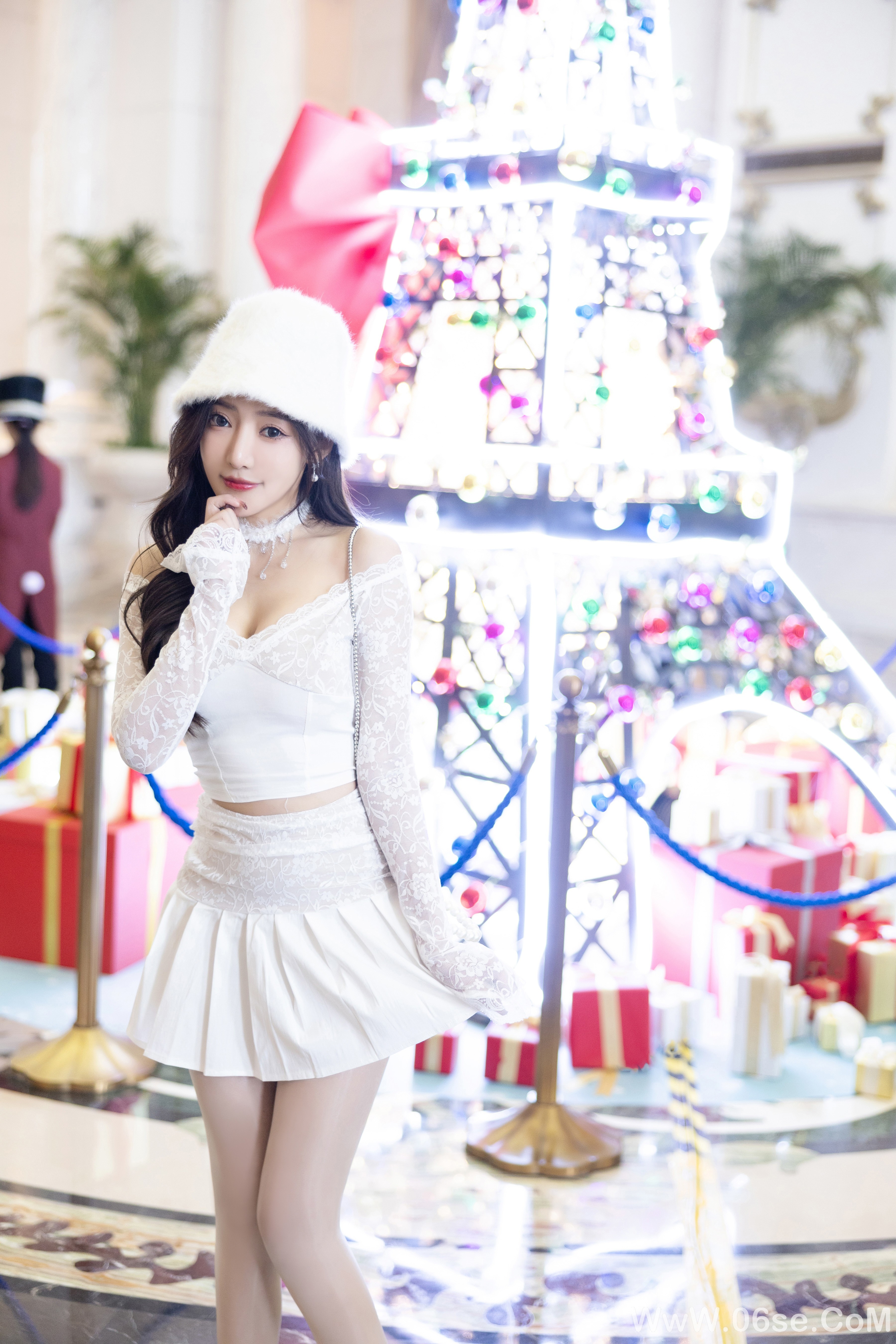 图片[28]-王馨瑶Yanni – 红色情趣[105P]-六色网