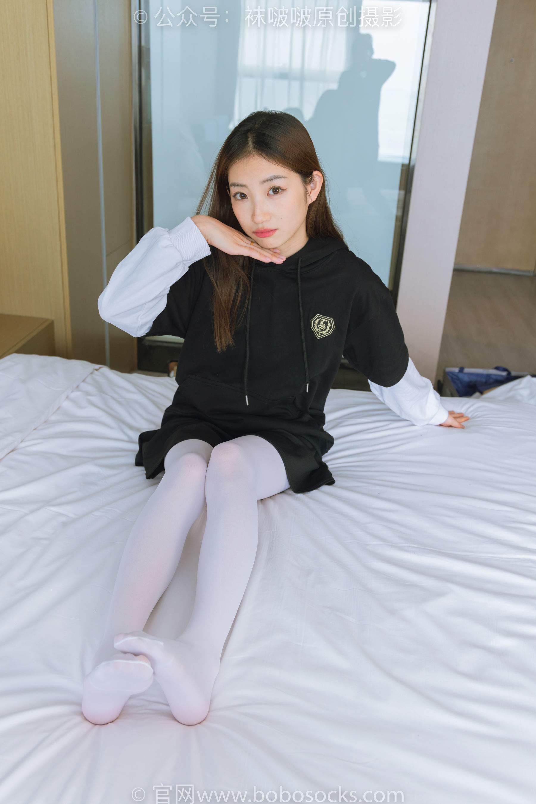 图片[103]-BoBoSocks袜啵啵 No.214 小沫 -黑色运动鞋、厚白丝[142P]-六色网