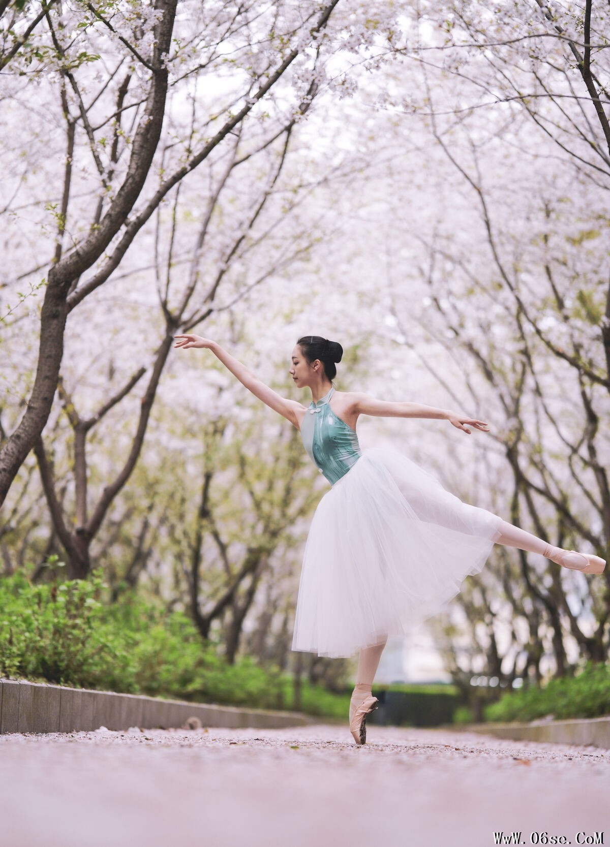 图片[18]-YiTuYu艺图语 Vol.6883 Xiao Xong[25P]-六色网