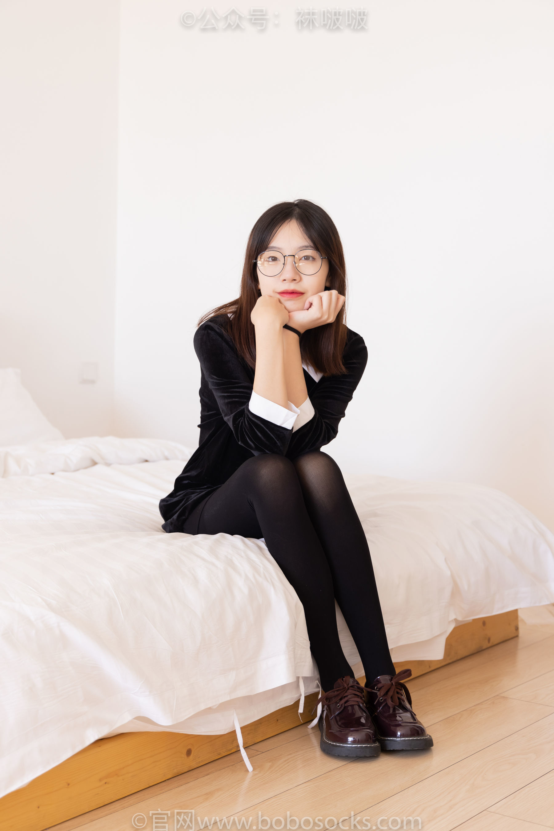 图片[3]-BoBoSocks袜啵啵 No.053 小甜豆-皮鞋、厚黑丝、黑色蕾丝船袜[140P]-六色网