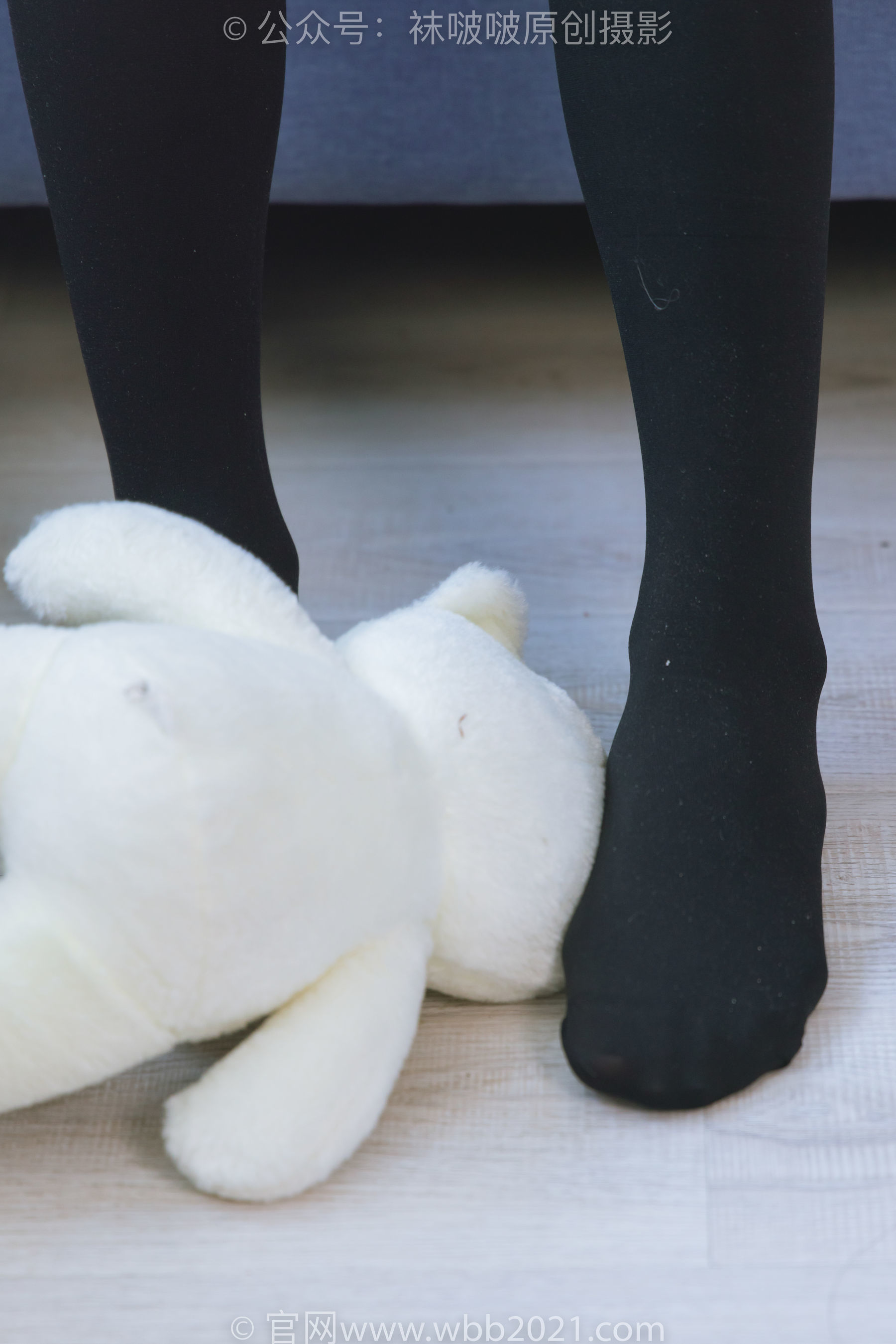 图片[45]-BoBoSocks袜啵啵 No.315 小沫 -平底鞋、厚黑丝、模特穿鞋及丝袜踩玩偶小熊剧情[140P]-六色网