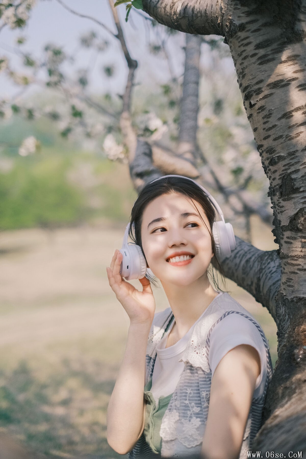 图片[21]-YiTuYu艺图语 Vol.7084 Fan Fan[28P]-六色网