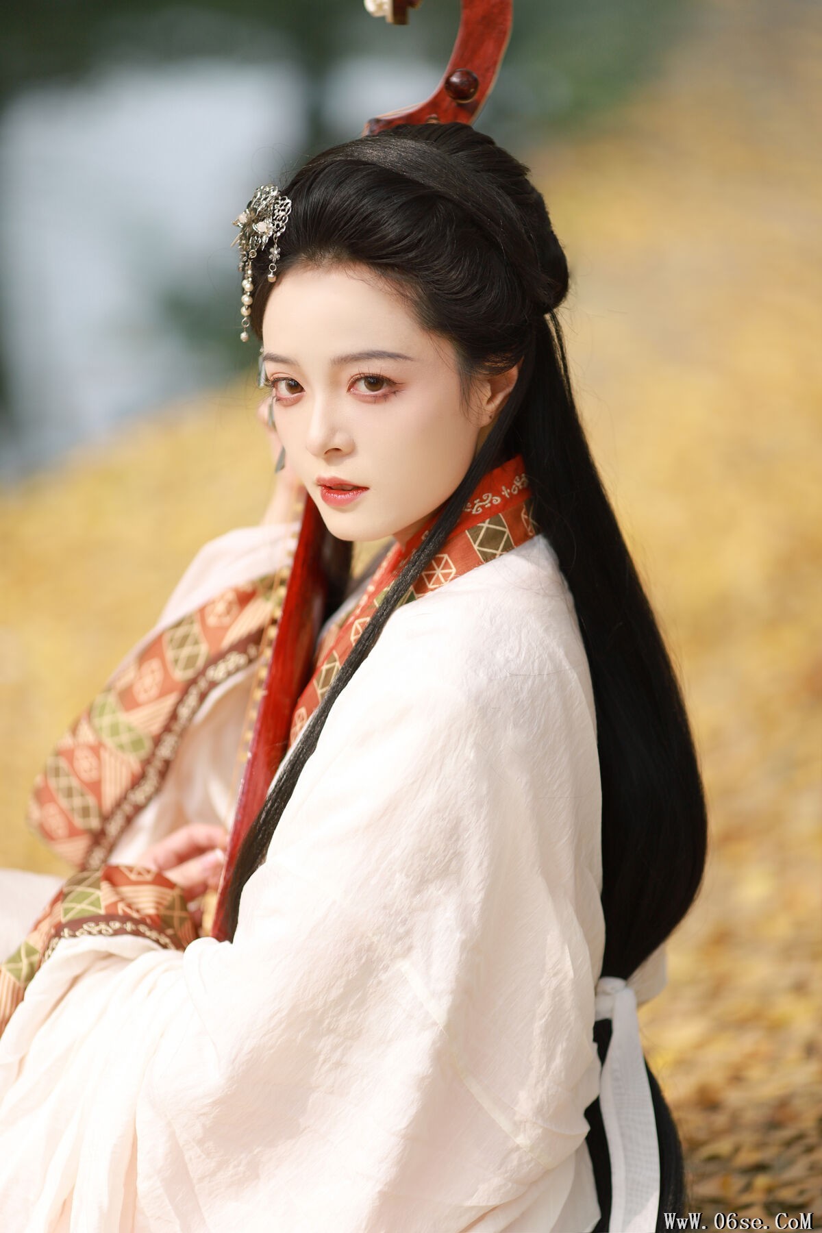 图片[19]-YiTuYu艺图语 Vol.6437 Nu Li Hua Zhuang De Sui Sui[22P]-六色网