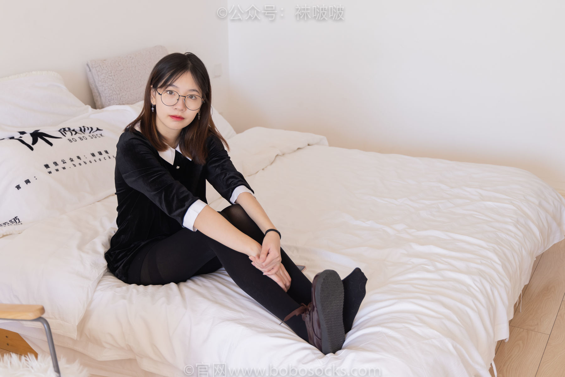 图片[32]-BoBoSocks袜啵啵 No.053 小甜豆-皮鞋、厚黑丝、黑色蕾丝船袜[140P]-六色网