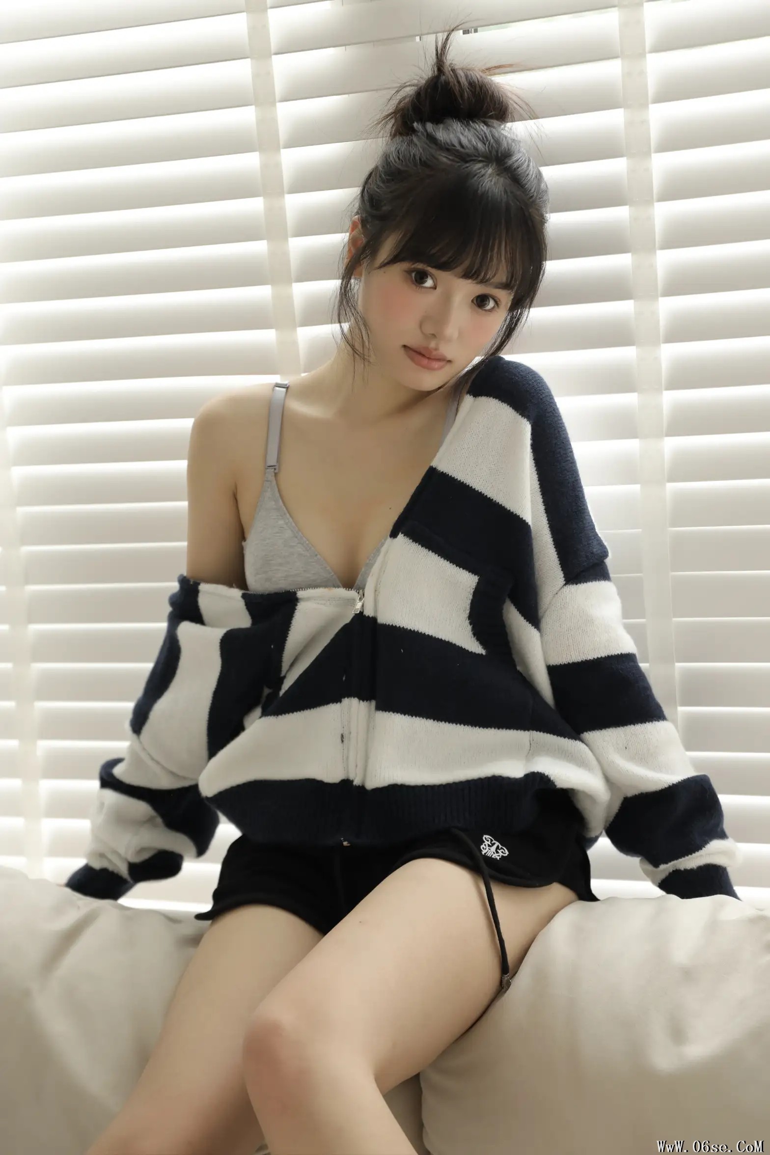 图片[8]-[艺图语] 2022.11.13 Vol.2428 – 秋 叛逆的捡捡唯 [23P]-六色网