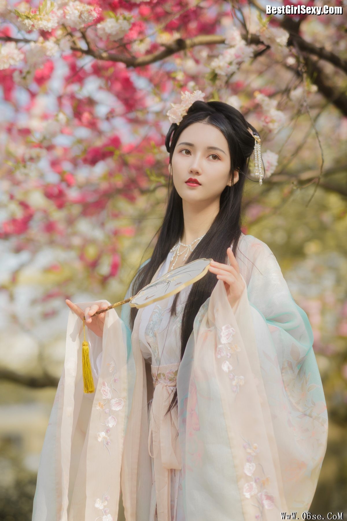 图片[4]-YiTuYu艺图语 Vol.3989 Qi Qi[46P]-六色网