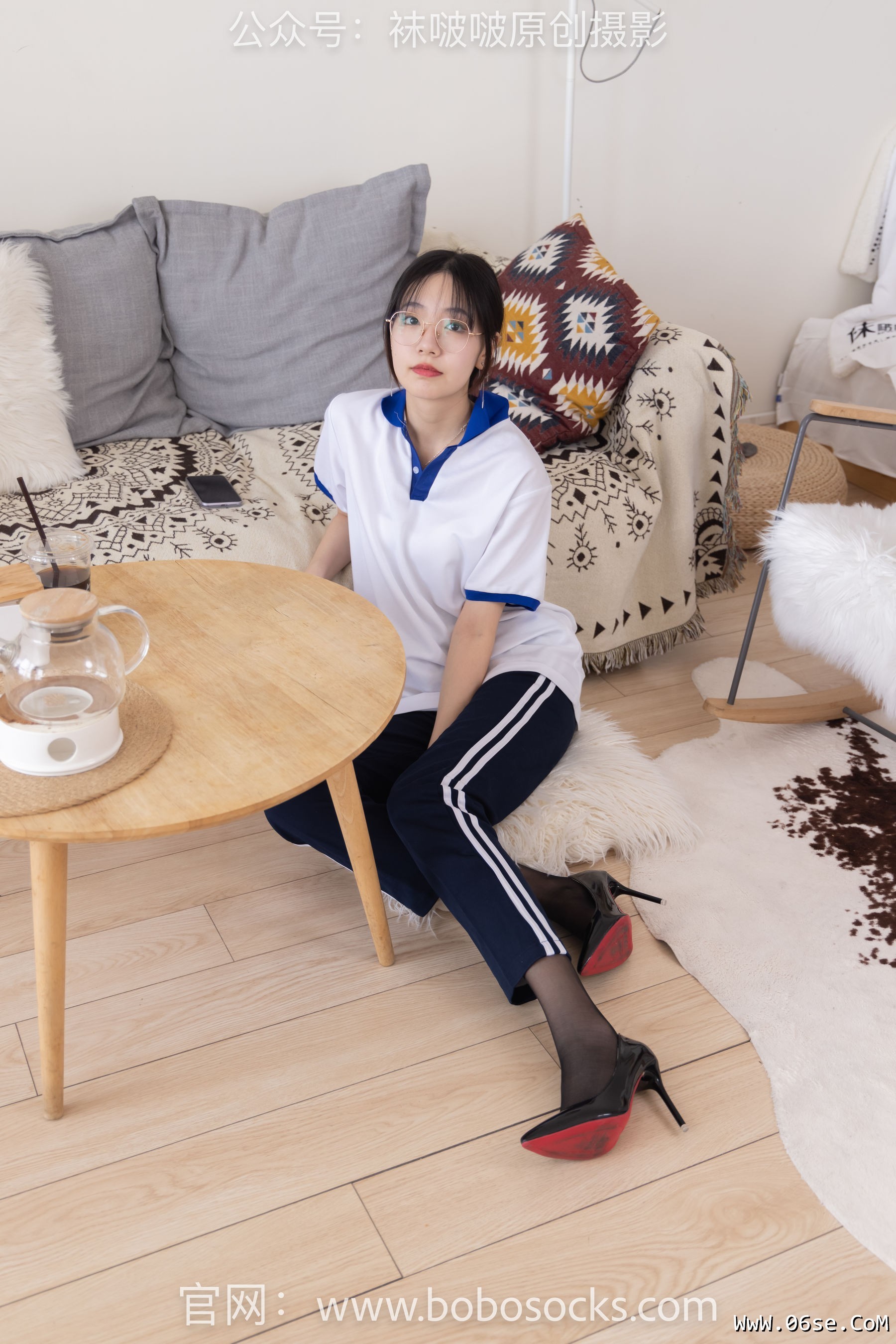 BoBoSocks袜啵啵 No.135 小甜豆-高跟鞋、黑丝、裸足[140P]-六色网