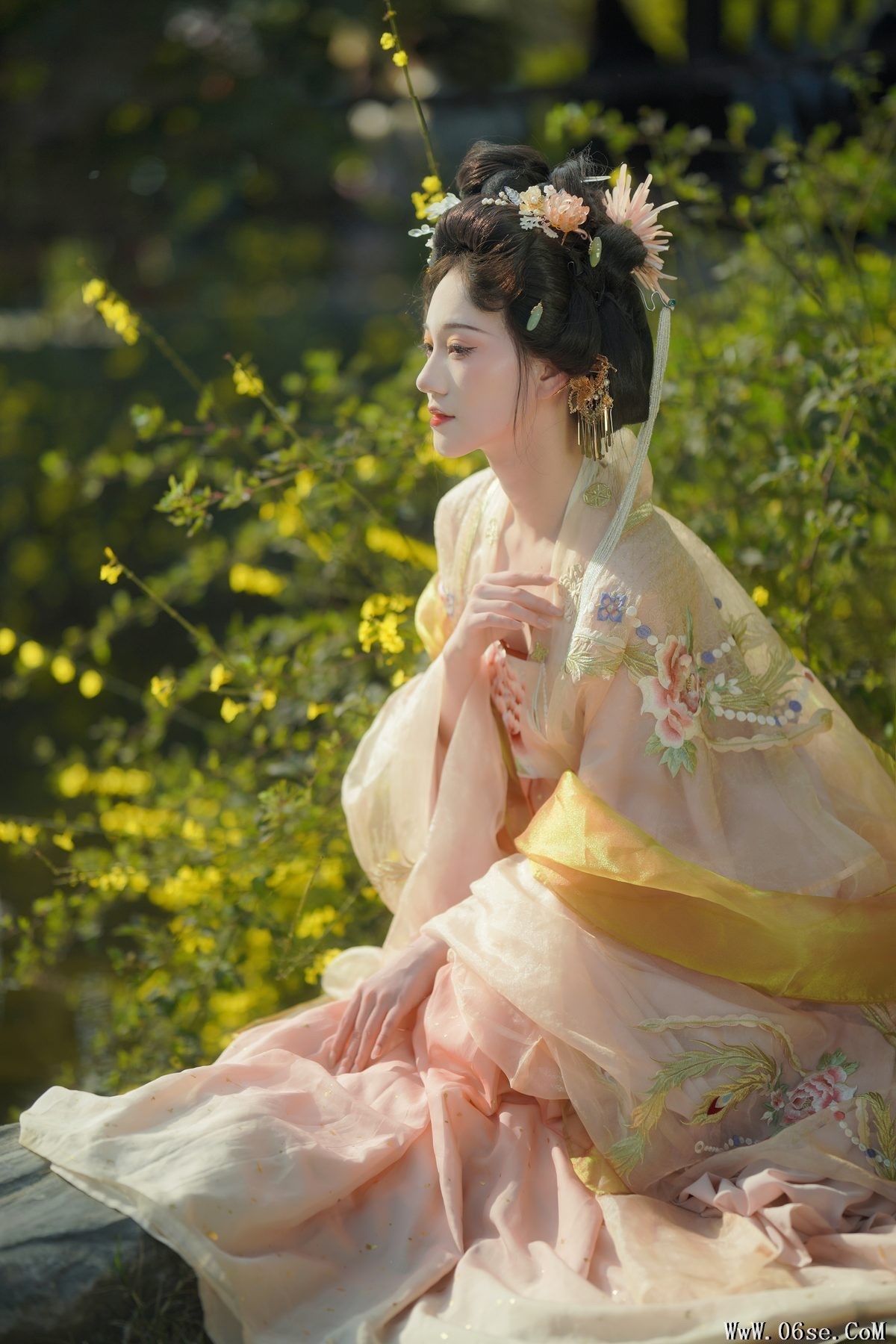 图片[27]-YiTuYu艺图语 Vol.3881 Qin Qin[27P]-六色网