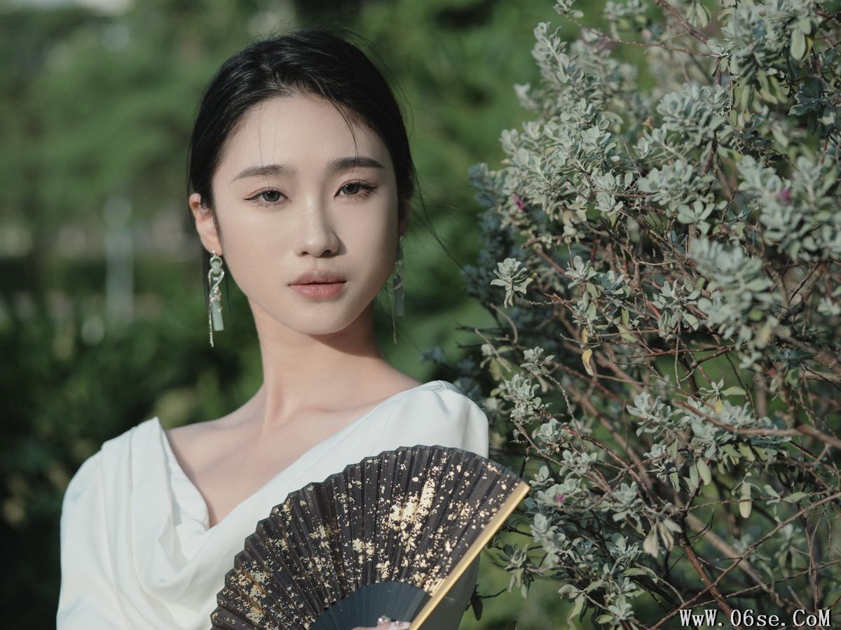 图片[32]-YiTuYu艺图语 Vol.3251 Likeu[47P]-六色网