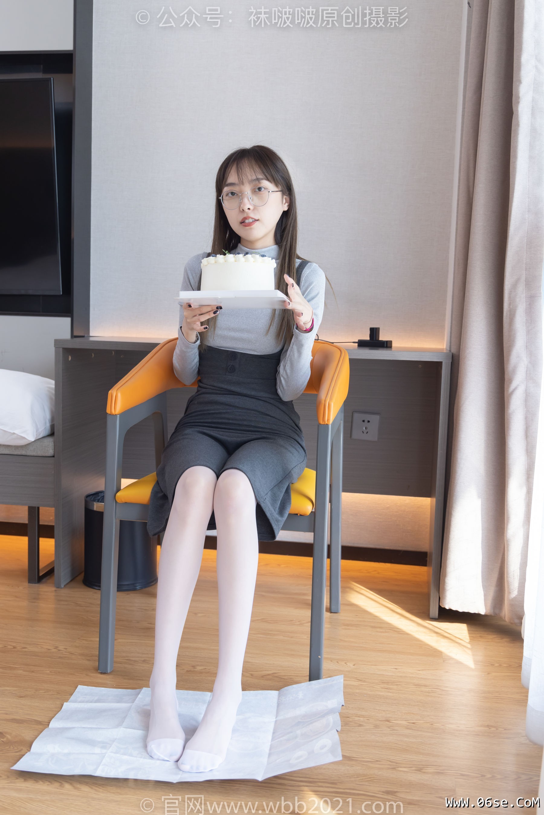图片[61]-BoBoSocks袜啵啵 No.309 稚予 -两双高跟鞋、灰丝、白丝、裸足、踩奶油蛋糕剧情[180P]-六色网
